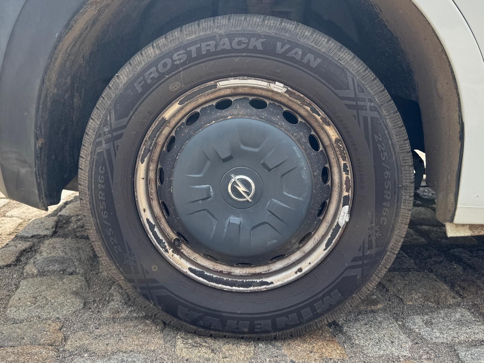 Fahrzeugabbildung Opel Movano 2.3 CDTI HKa L2H2 3,5t *BT*KLIMA*PDC*