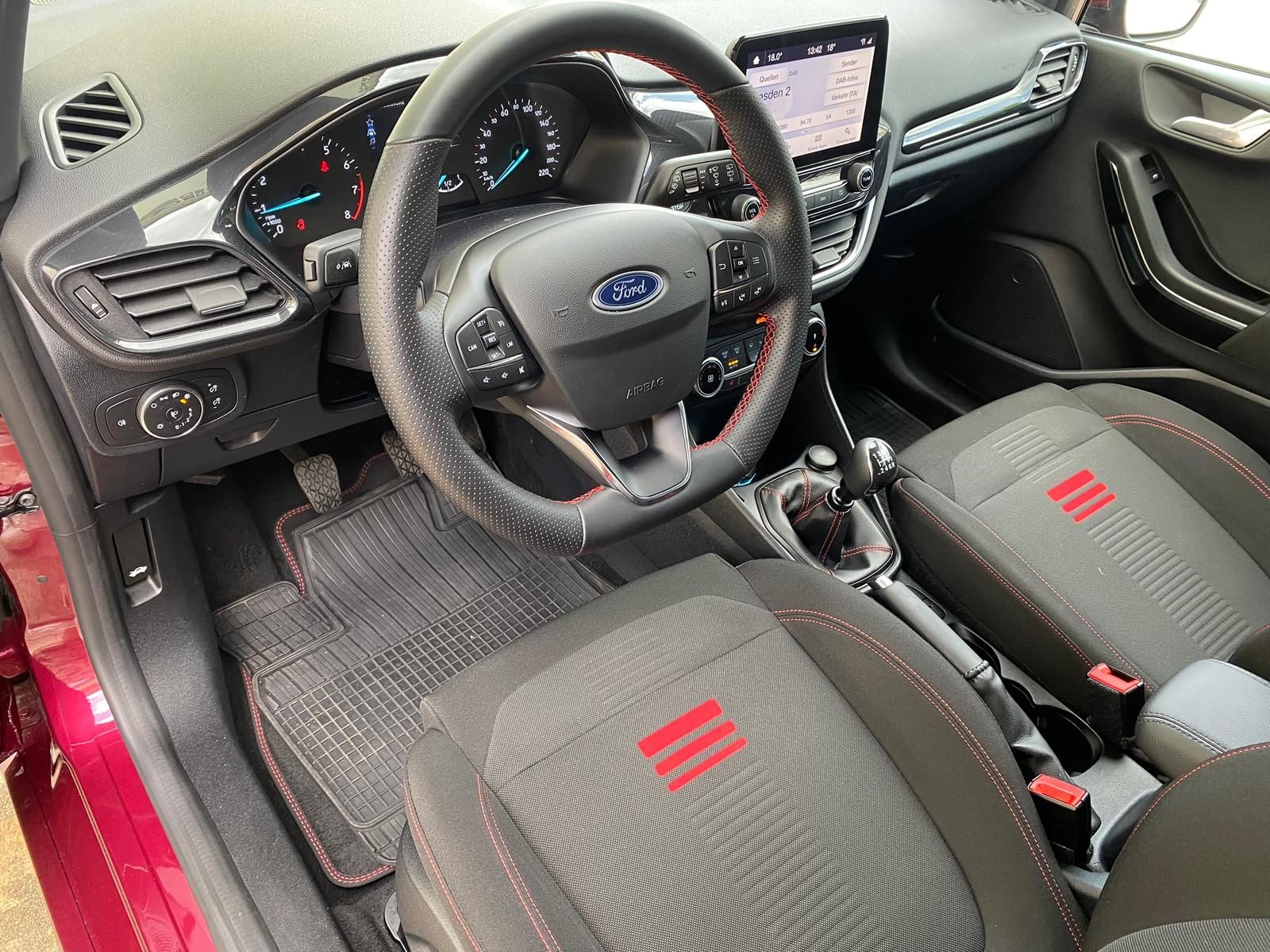 Fahrzeugabbildung Ford Fiesta ST-Line 1.0 EB Mild-Hybrid +APP+DAB+LED+