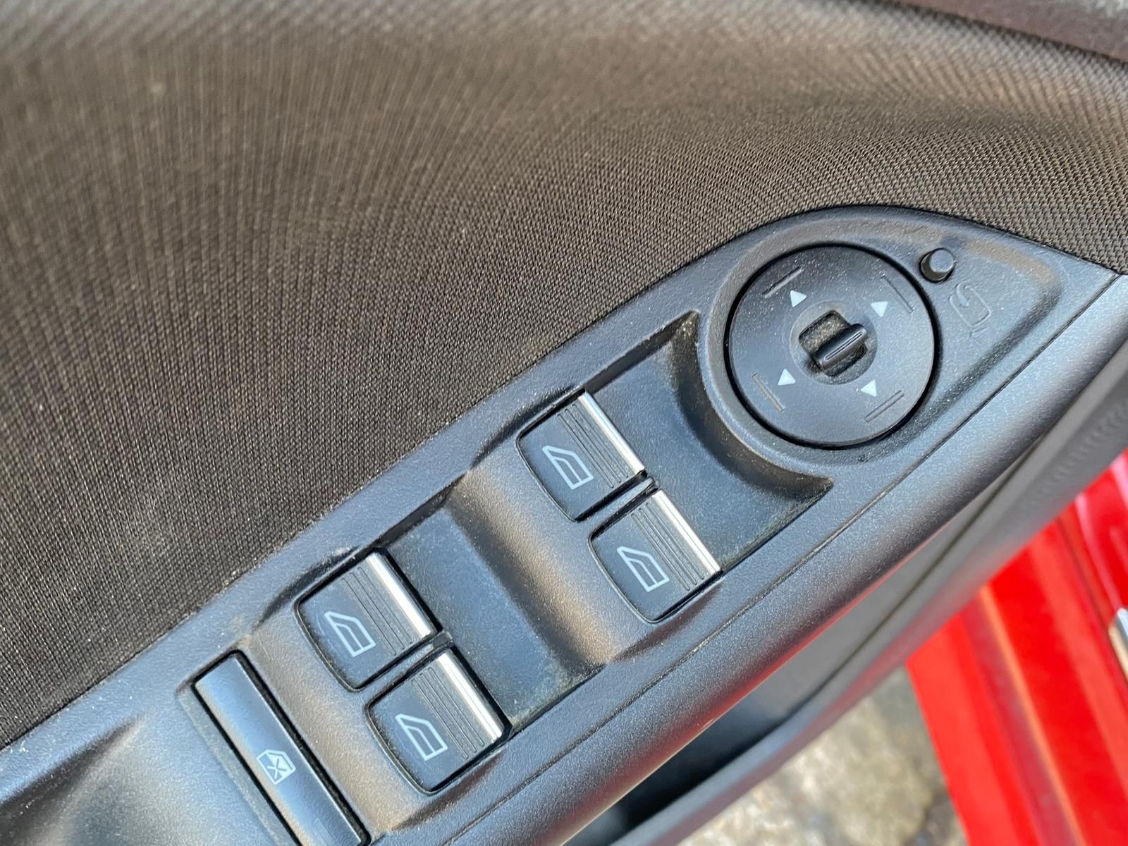 Fahrzeugabbildung Ford Focus 1.5 EcoBoost Sport | MOTORSCHADEN |