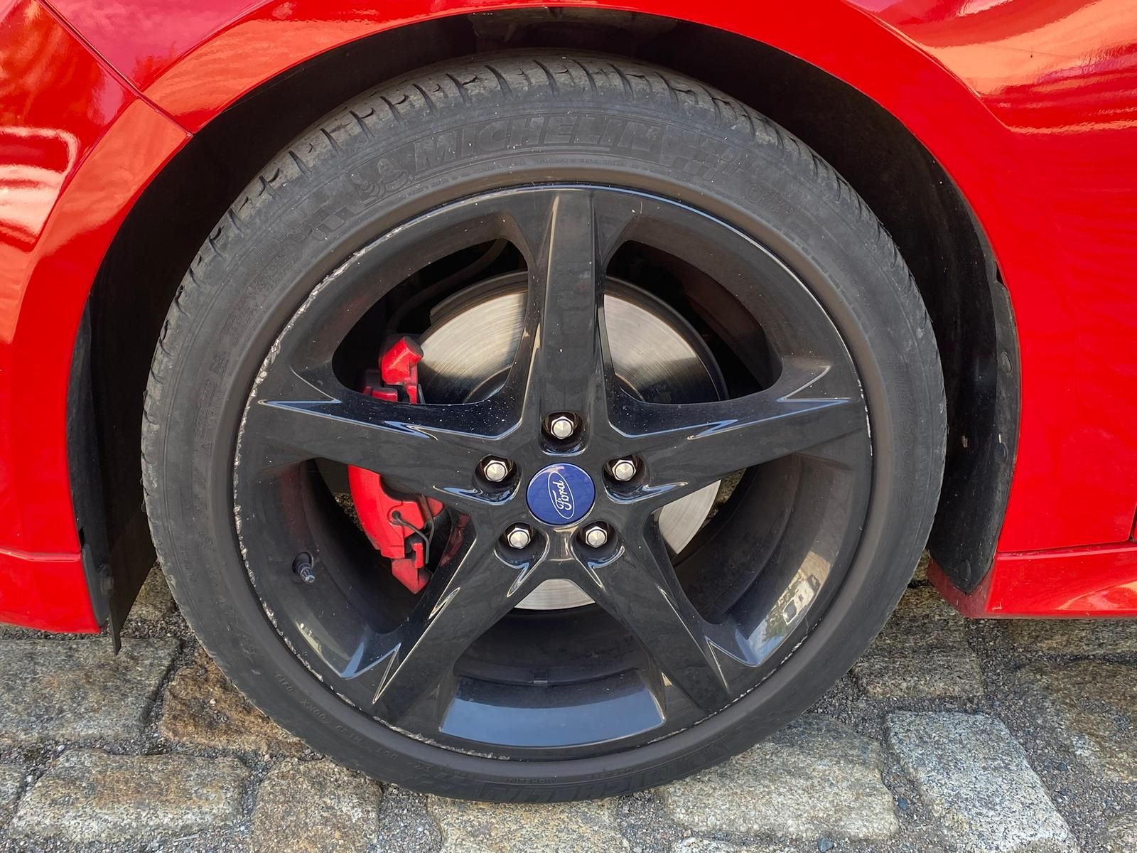 Fahrzeugabbildung Ford Focus 1.5 EcoBoost Sport | MOTORSCHADEN |