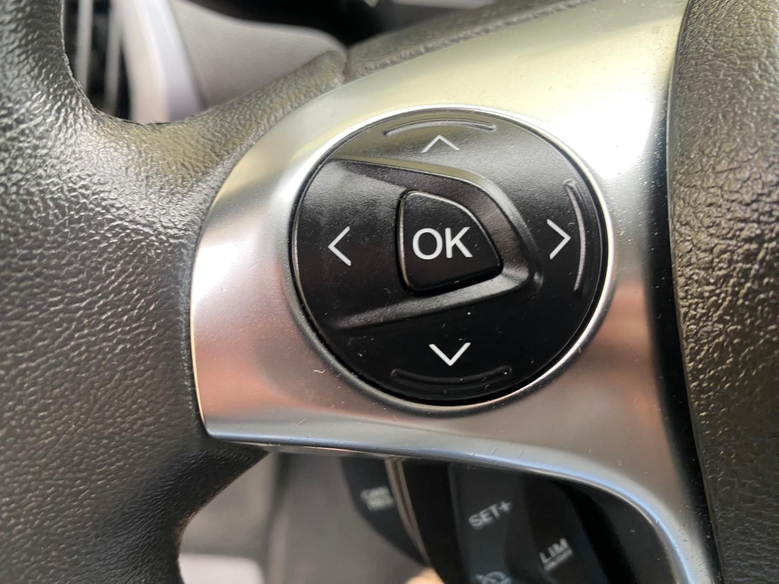 Fahrzeugabbildung Ford Tourneo Custom 2.2 TDCi 300 Titanium +AHK+DAB+