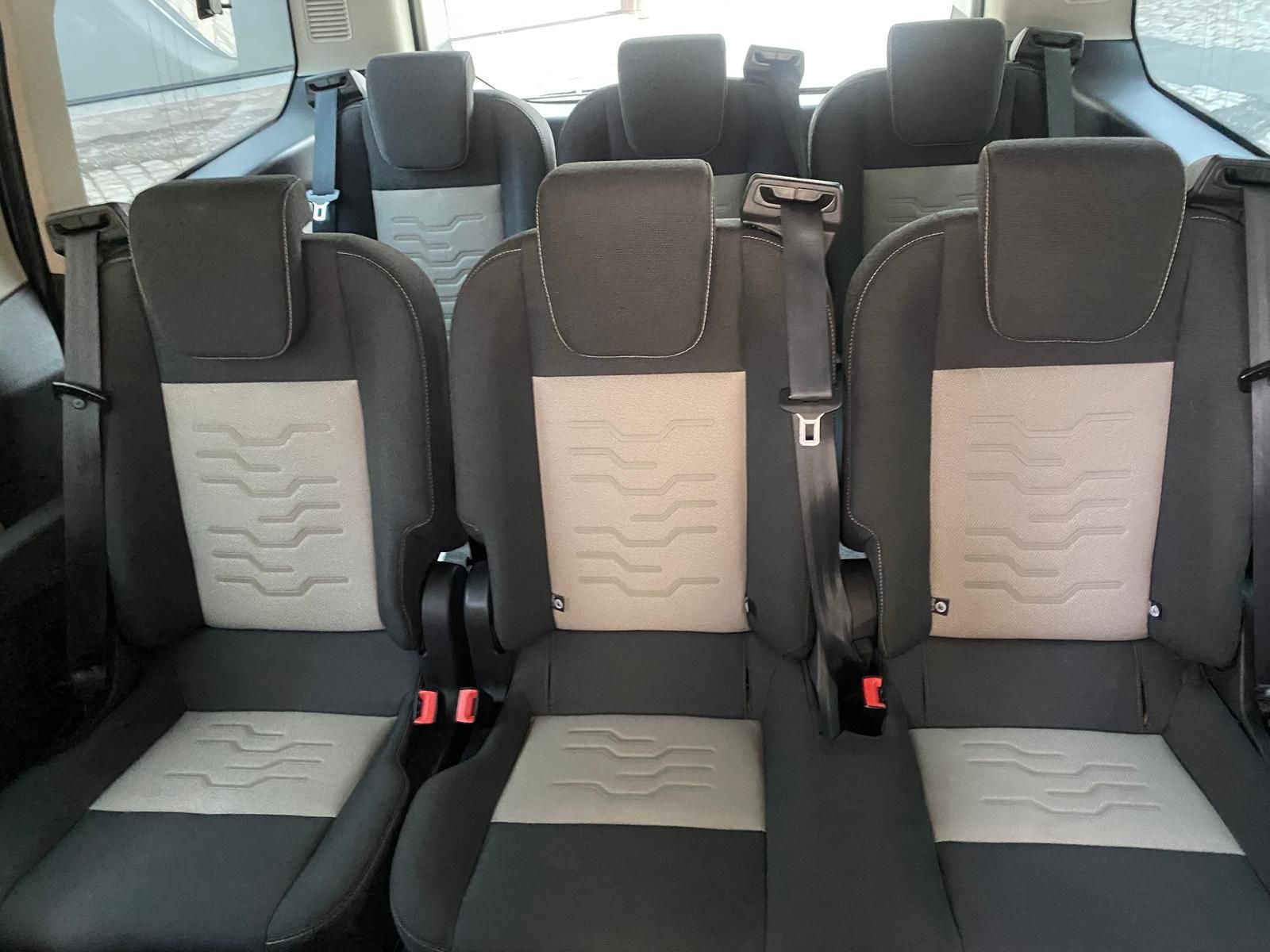 Fahrzeugabbildung Ford Tourneo Custom 2.2 TDCi 300 Titanium +AHK+DAB+