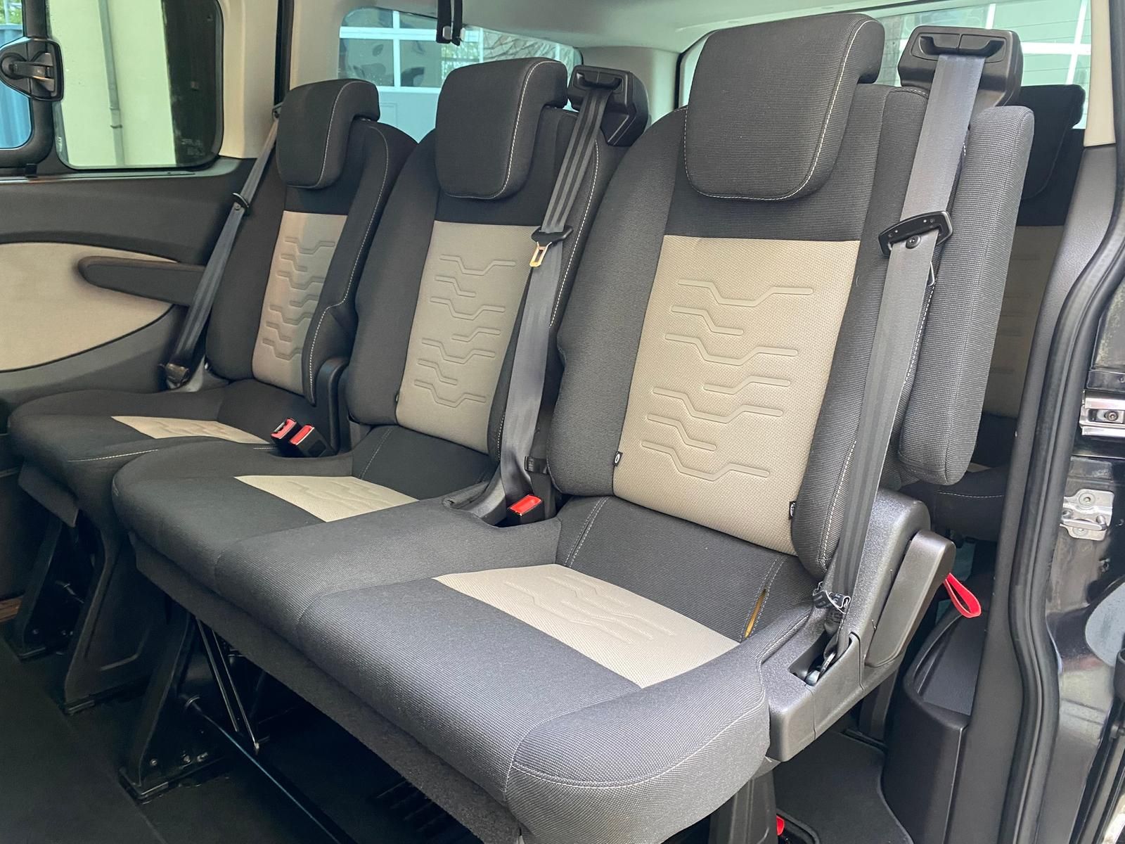 Fahrzeugabbildung Ford Tourneo Custom 2.2 TDCi 300 Titanium +AHK+DAB+