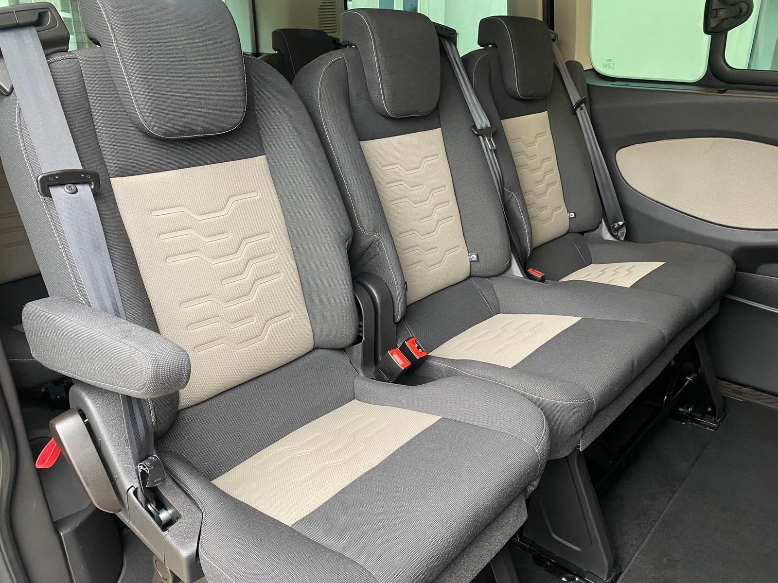 Fahrzeugabbildung Ford Tourneo Custom 2.2 TDCi 300 Titanium +AHK+DAB+