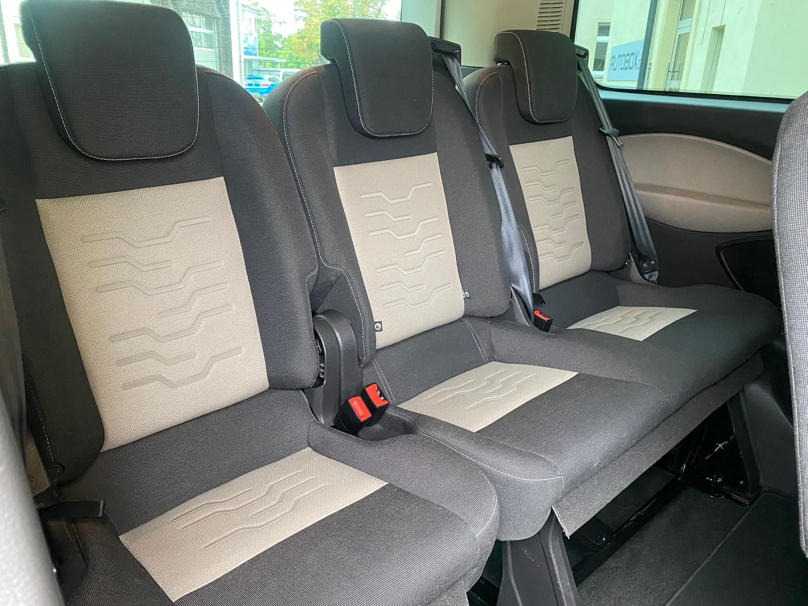 Fahrzeugabbildung Ford Tourneo Custom 2.2 TDCi 300 Titanium +AHK+DAB+