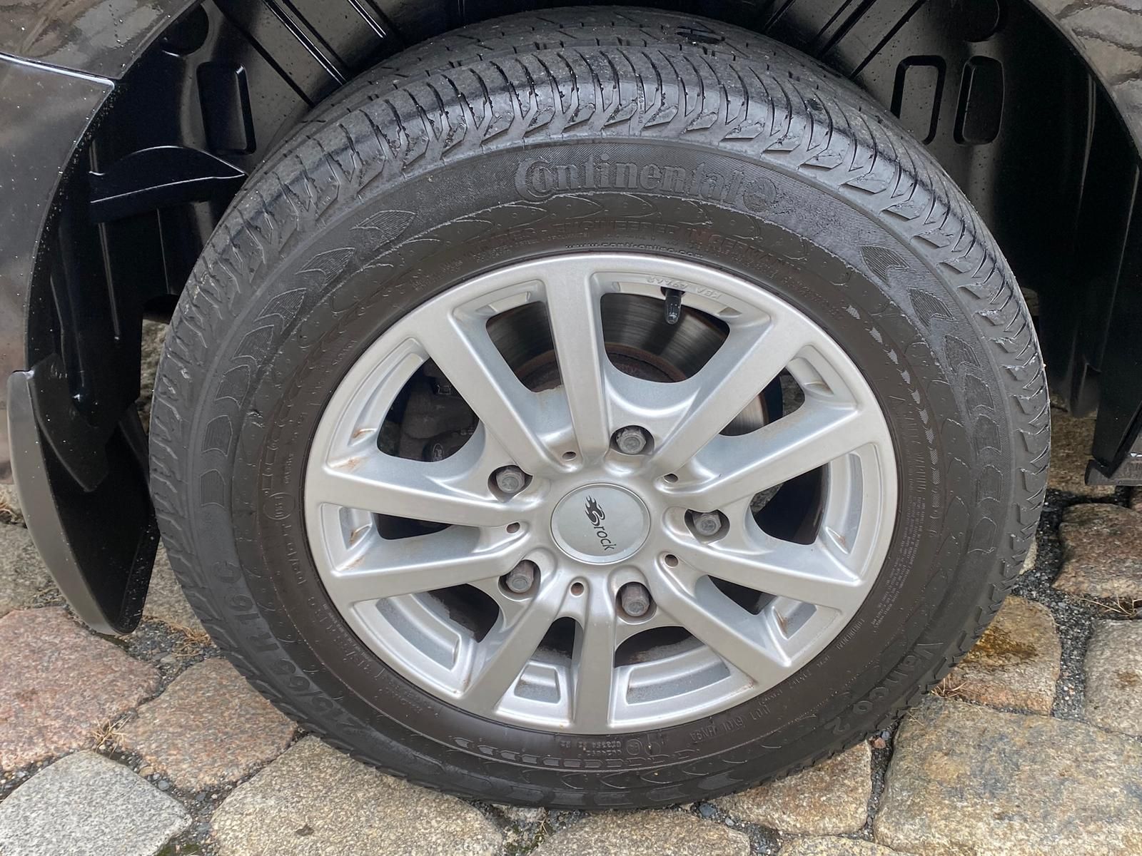 Fahrzeugabbildung Ford Tourneo Custom 2.2 TDCi 300 Titanium +AHK+DAB+
