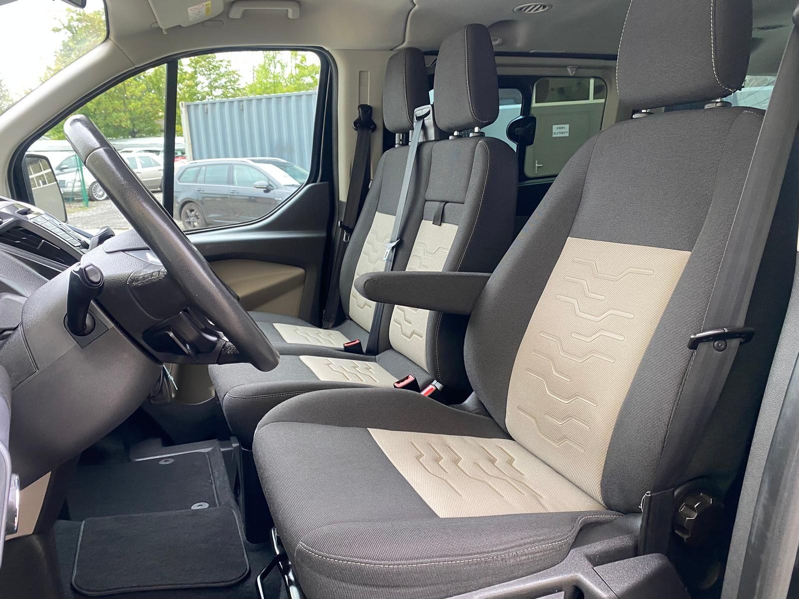 Fahrzeugabbildung Ford Tourneo Custom 2.2 TDCi 300 Titanium +AHK+DAB+