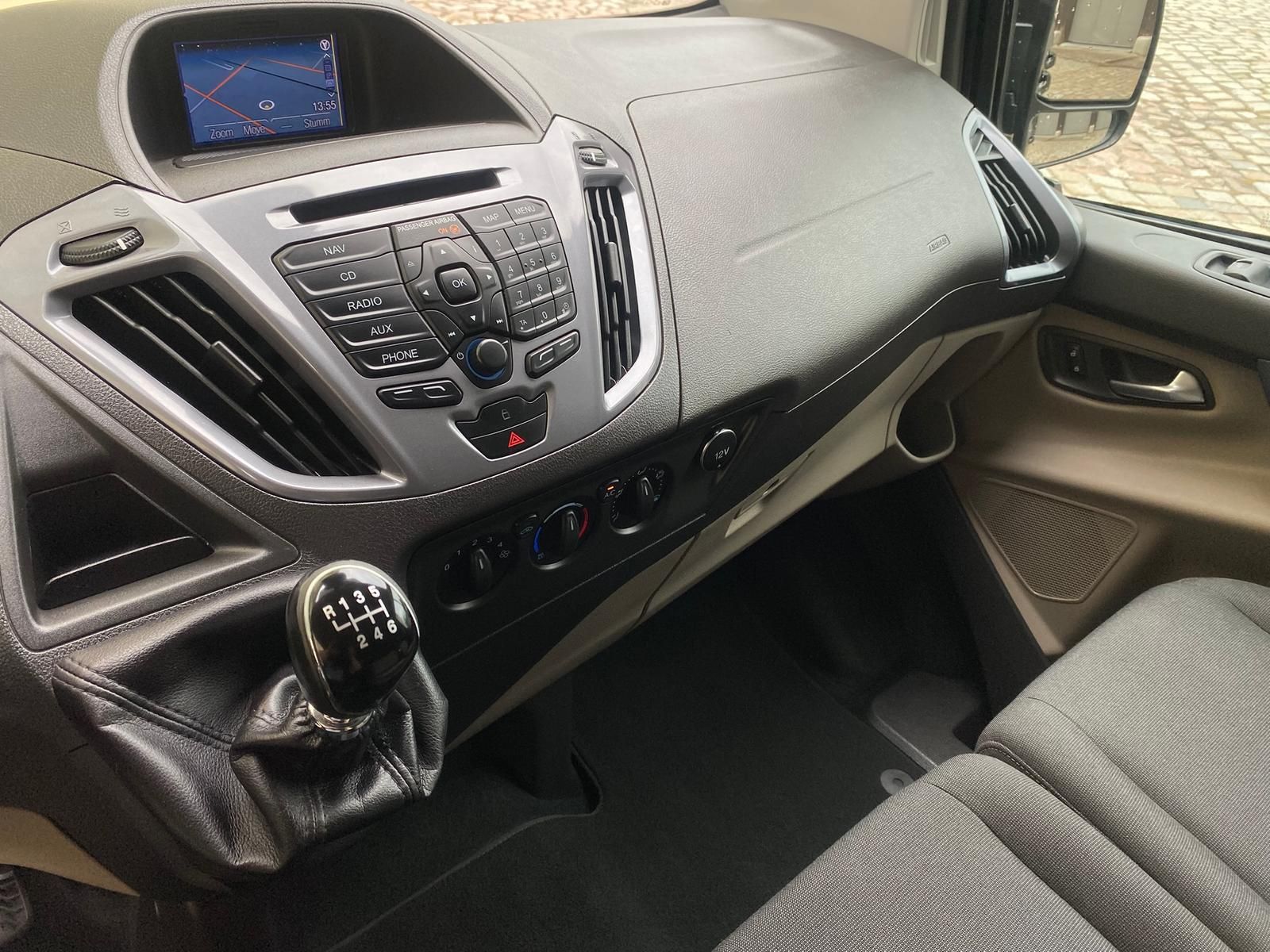 Fahrzeugabbildung Ford Tourneo Custom 2.2 TDCi 300 Titanium +AHK+DAB+
