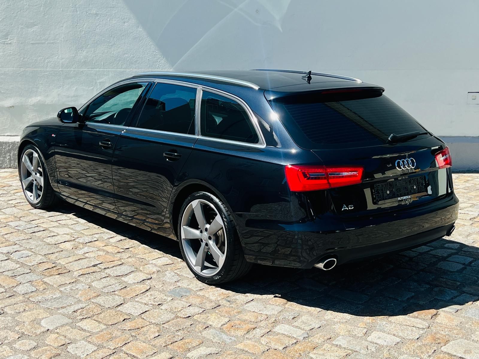 Fahrzeugabbildung Audi A6 Avant 3.0 TDI S-Line Sport Plus +NAVI+XENON+