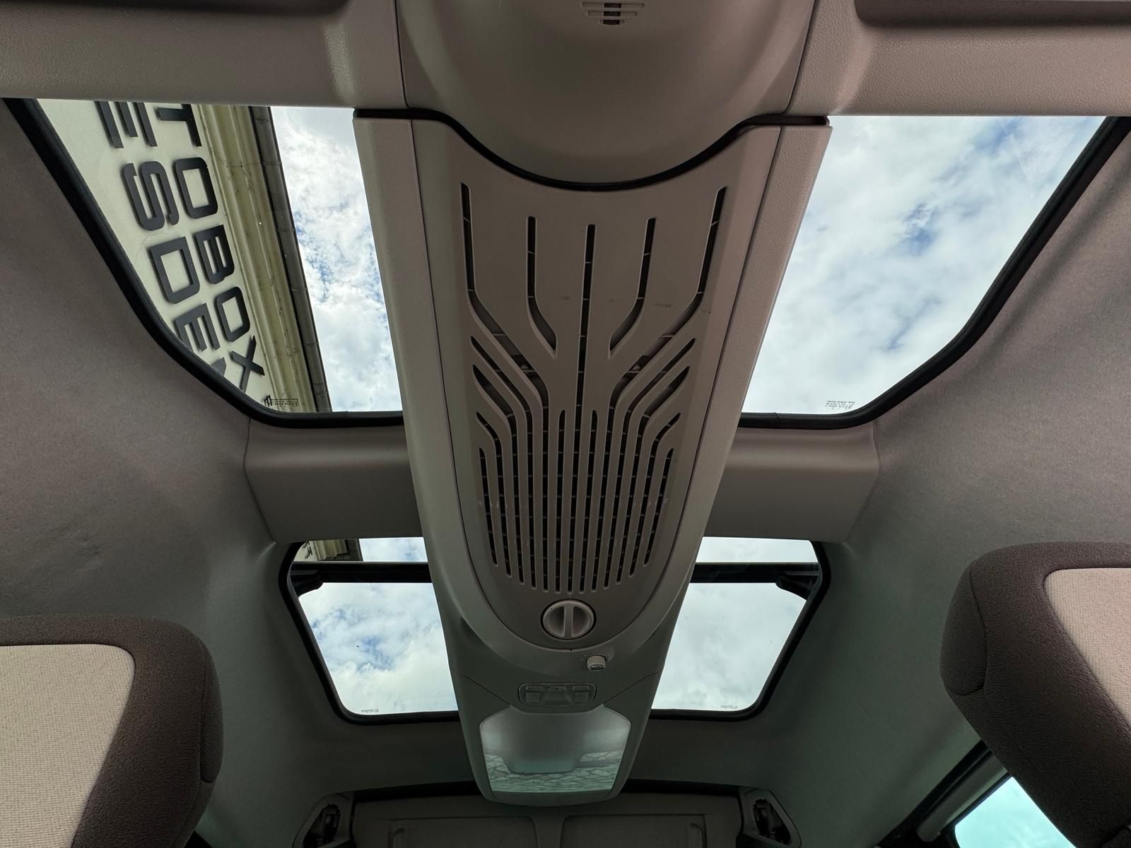 Fahrzeugabbildung Citroën Berlingo 1.6 Selection *PANO*PDC*TEMPOMAT*