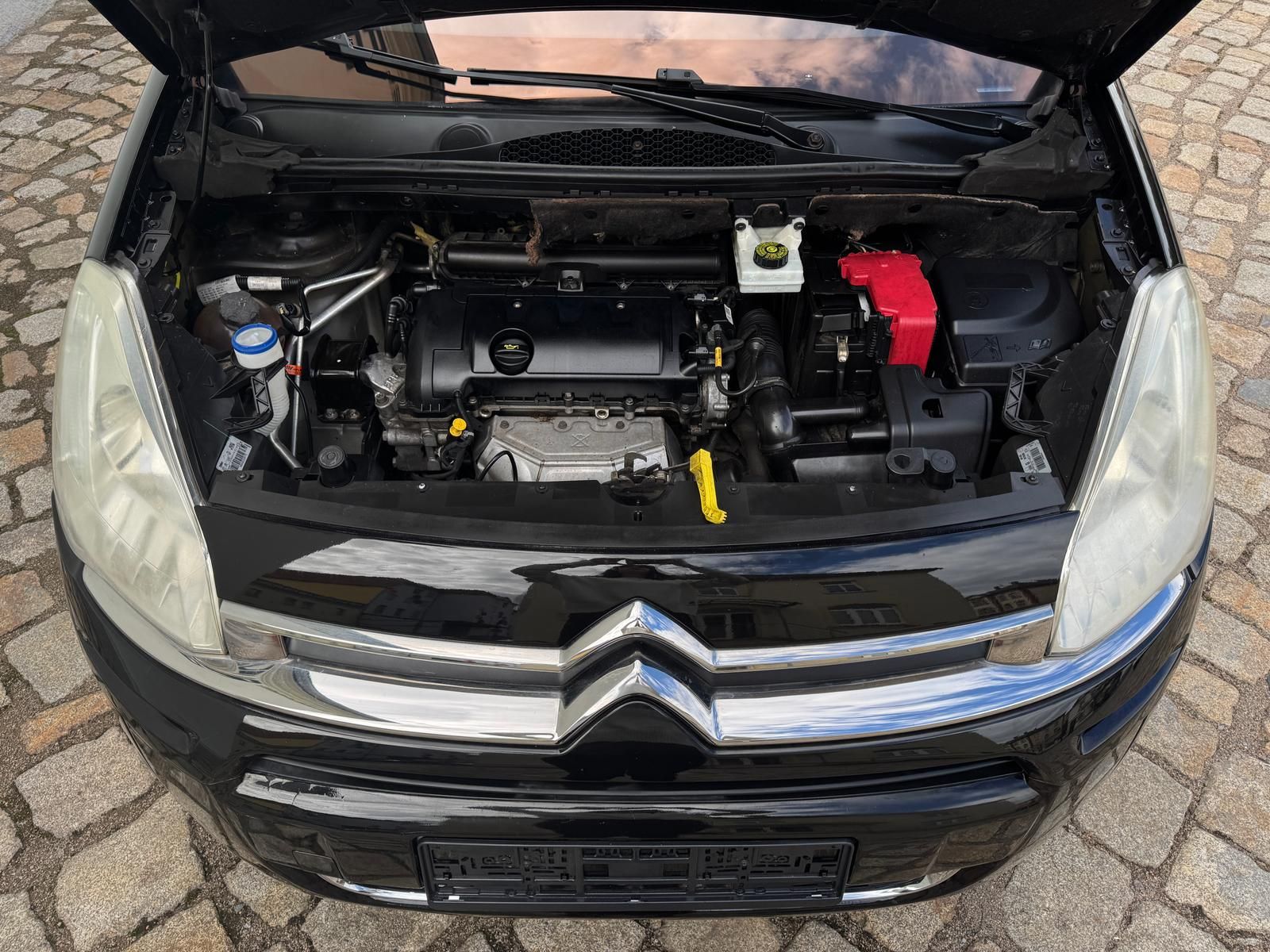 Fahrzeugabbildung Citroën Berlingo 1.6 Selection *PANO*PDC*TEMPOMAT*