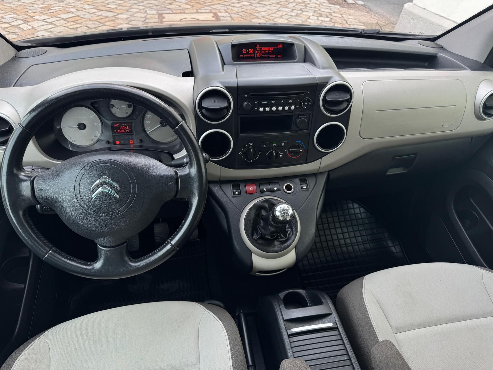 Fahrzeugabbildung Citroën Berlingo 1.6 Selection *PANO*PDC*TEMPOMAT*