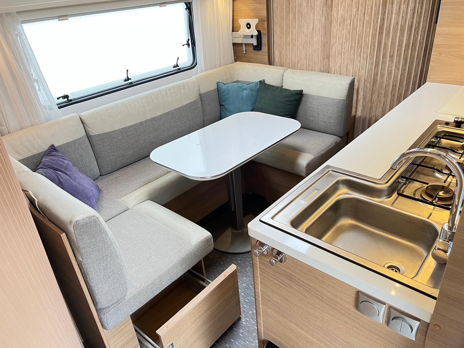 Fahrzeugabbildung Adria Adora 613PK +FUßBODENHEIZUNG+VORZELT+