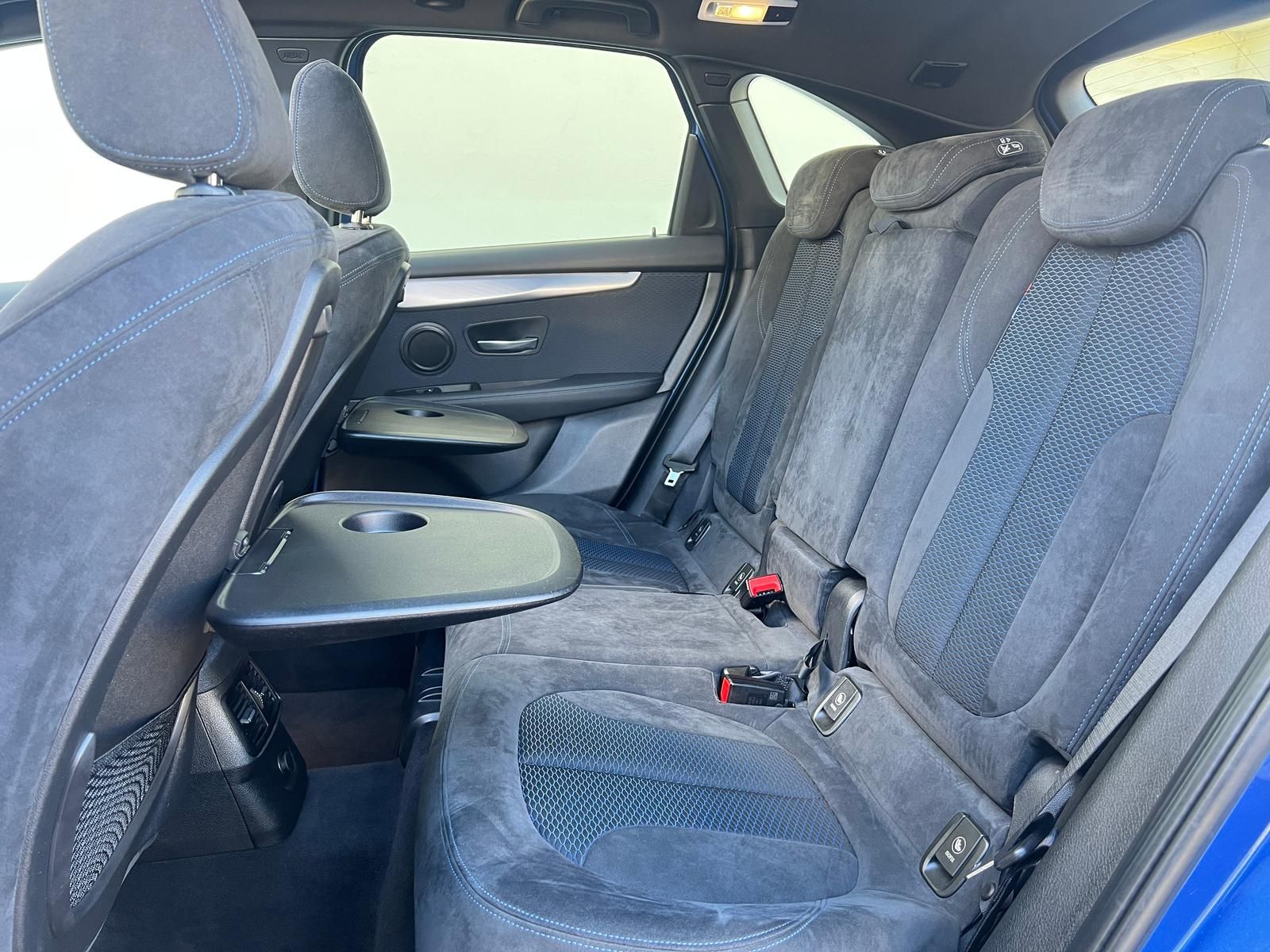 Fahrzeugabbildung BMW 225i Active Tourer xDrive M Sport +AHK+HUD+PANO+