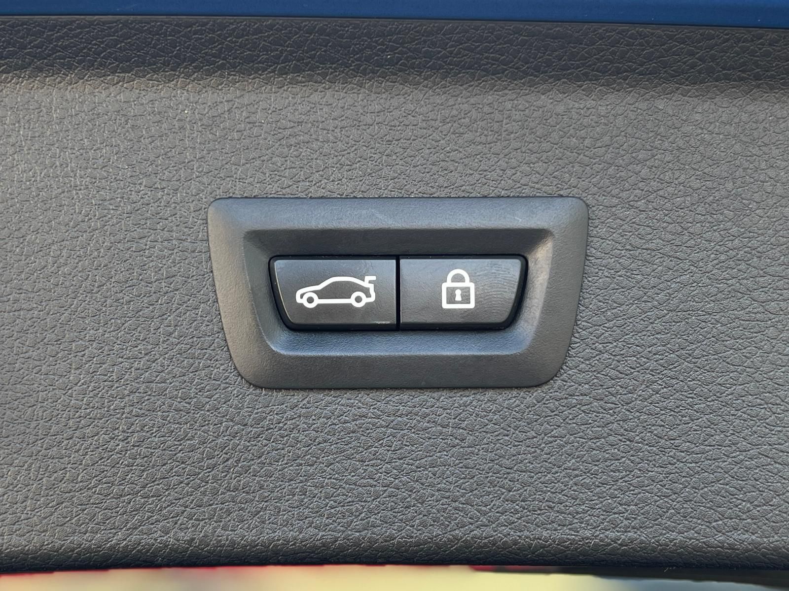 Fahrzeugabbildung BMW 225i Active Tourer xDrive M Sport +AHK+HUD+PANO+