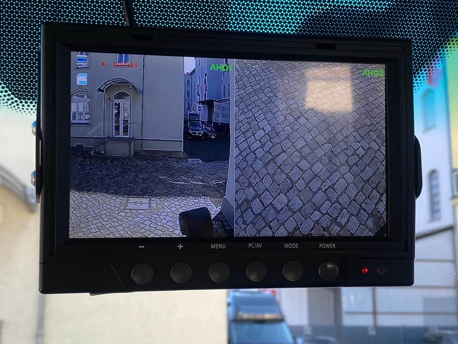 Fahrzeugabbildung Mercedes-Benz Sprinter Maxi 416 CDI 4x4 Automatik +6 SITZE+