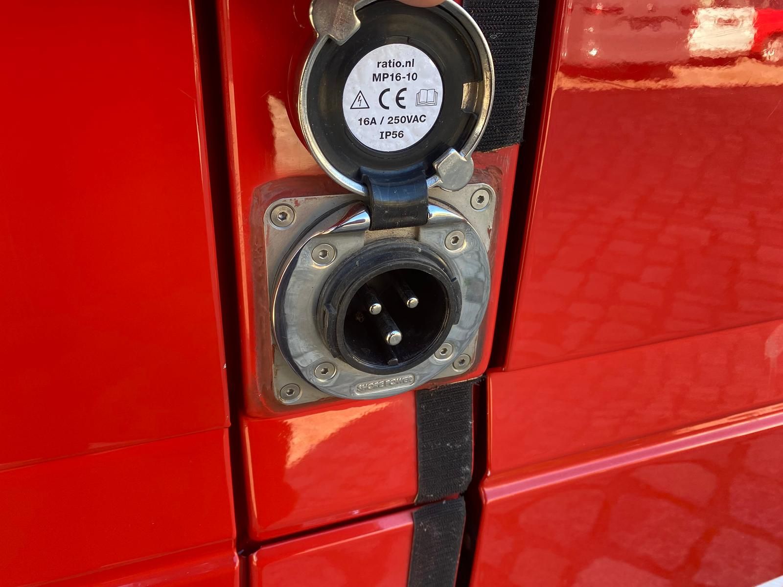 Fahrzeugabbildung Mercedes-Benz Sprinter Maxi 416 CDI 4x4 Automatik +6 SITZE+