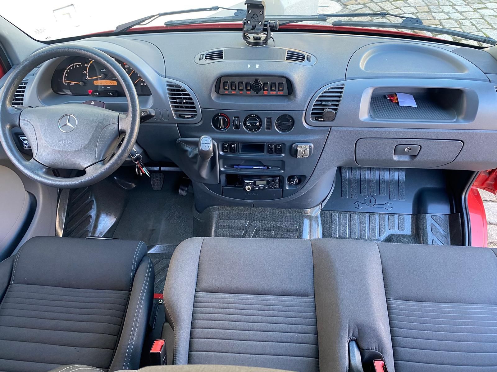 Fahrzeugabbildung Mercedes-Benz Sprinter Maxi 416 CDI 4x4 Automatik +6 SITZE+