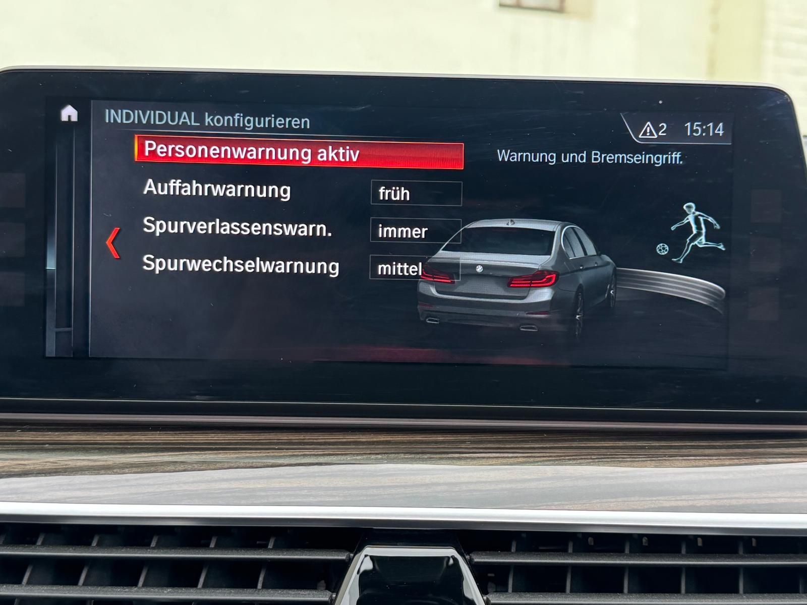 Fahrzeugabbildung BMW 530 i xDrive Autom. Sport Line +LED+NAVI+S-DACH+