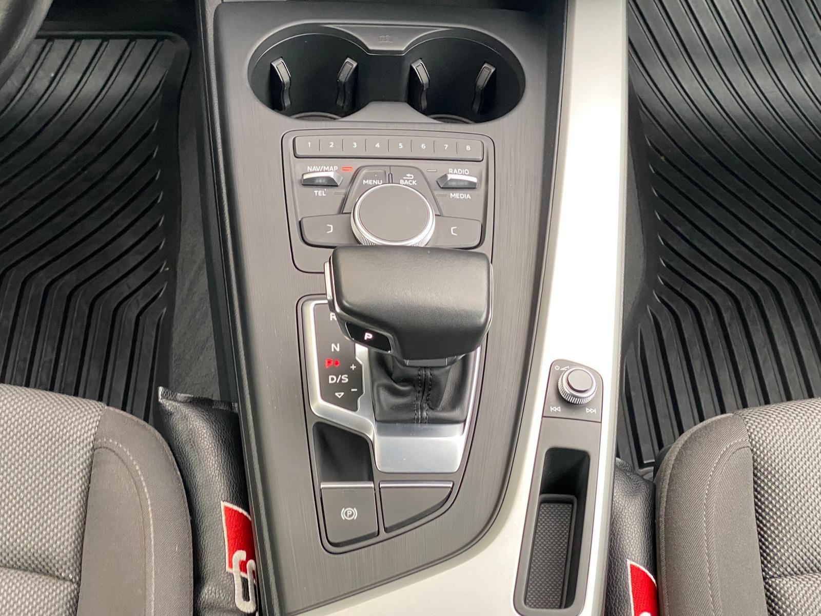 Fahrzeugabbildung Audi A4 Avant 35 TDI S-LINE +BT+NAVI+SHZ+XENON+2xPDC+