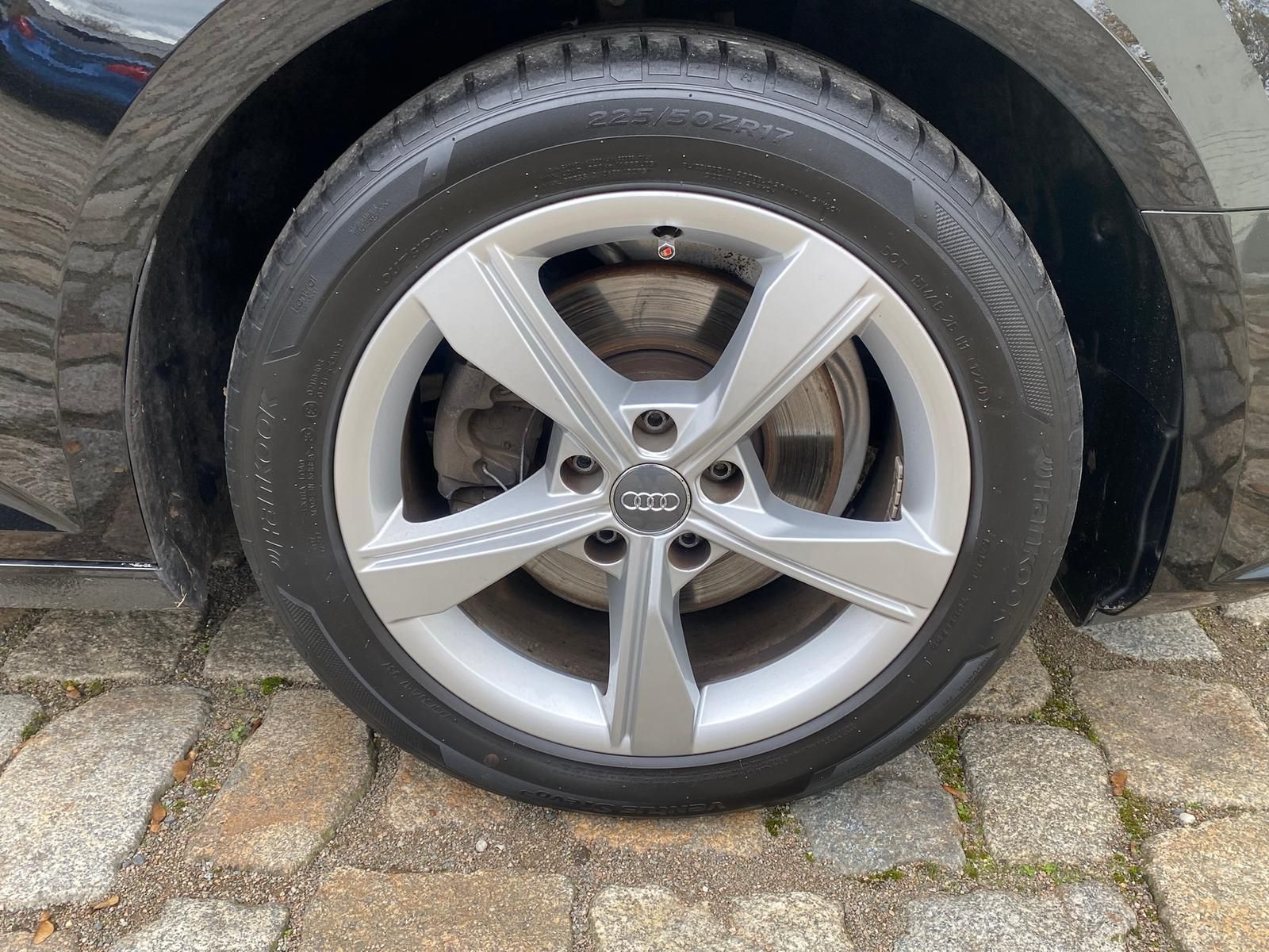 Fahrzeugabbildung Audi A4 Avant 35 TDI S-LINE +BT+NAVI+SHZ+XENON+2xPDC+