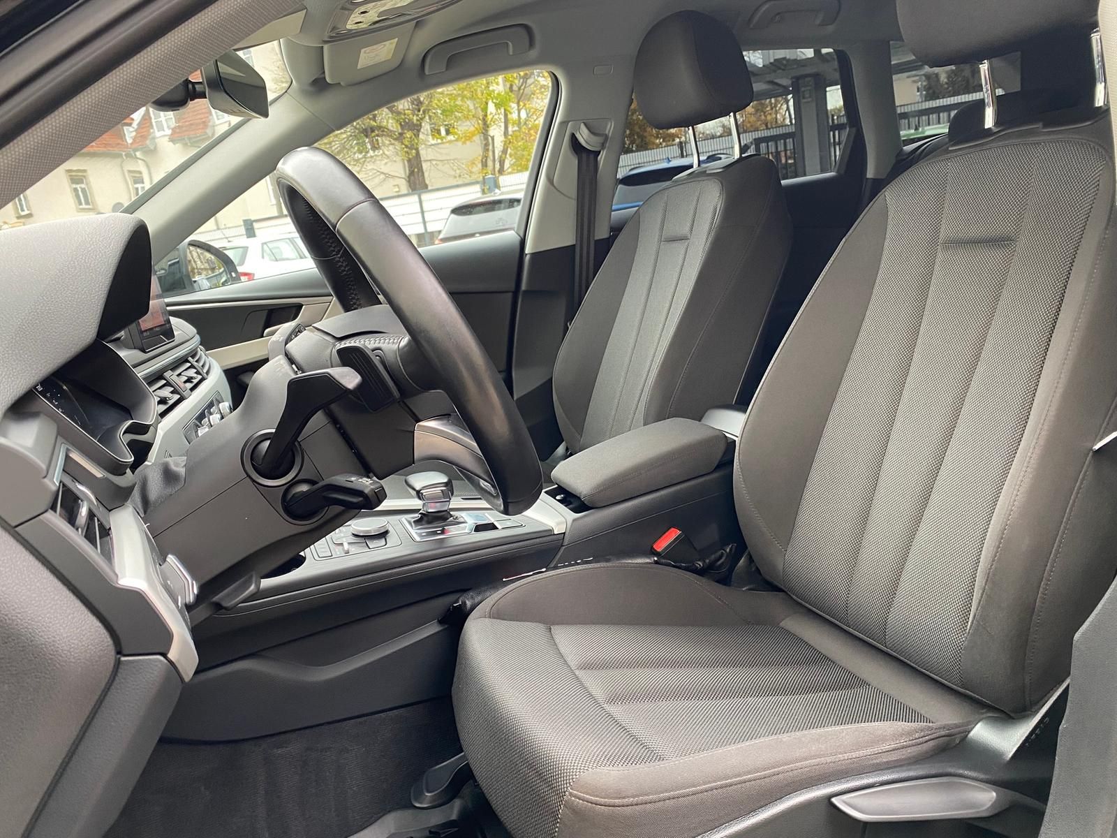 Fahrzeugabbildung Audi A4 Avant 35 TDI S-LINE +BT+NAVI+SHZ+XENON+2xPDC+