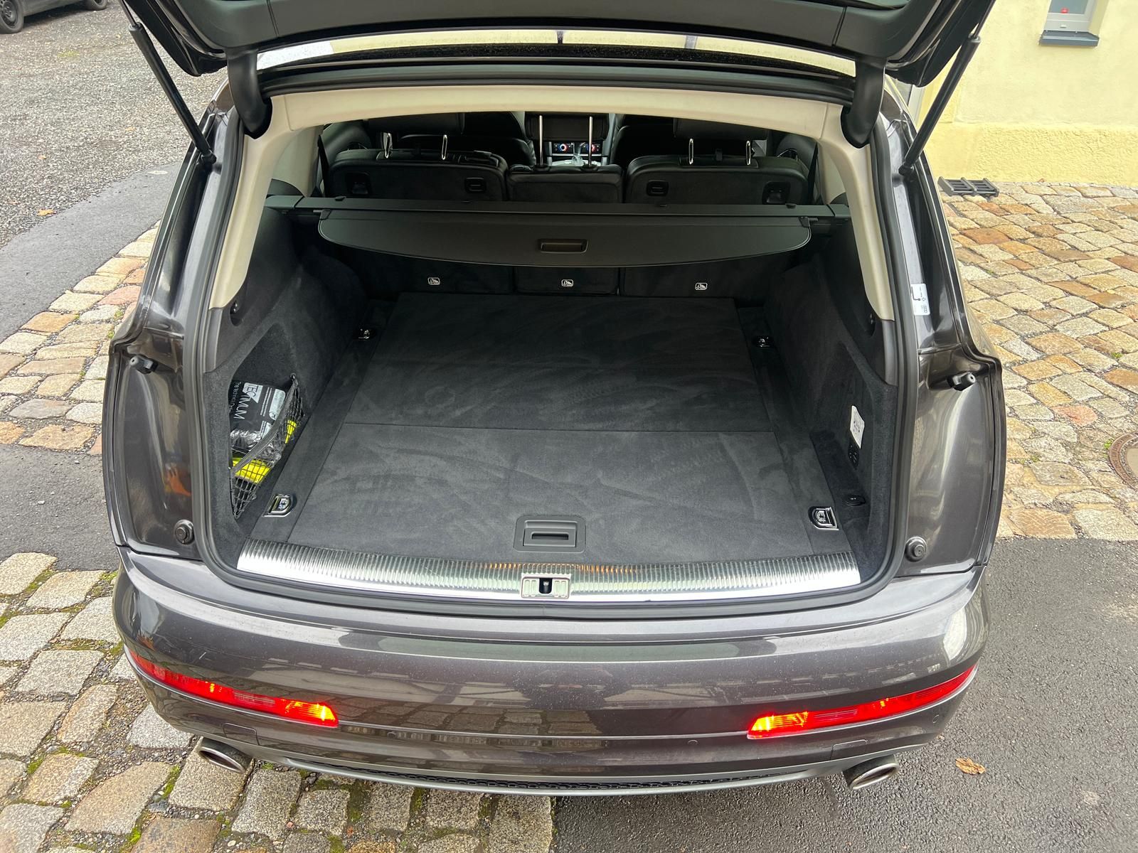 Fahrzeugabbildung Audi Q7 3.0 V6 TDI Quattro +AHK+BOSE+CAM+MEMORY+