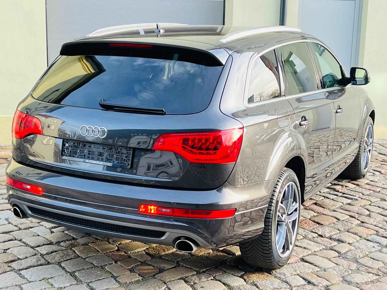 Fahrzeugabbildung Audi Q7 3.0 V6 TDI Quattro +AHK+BOSE+CAM+MEMORY+