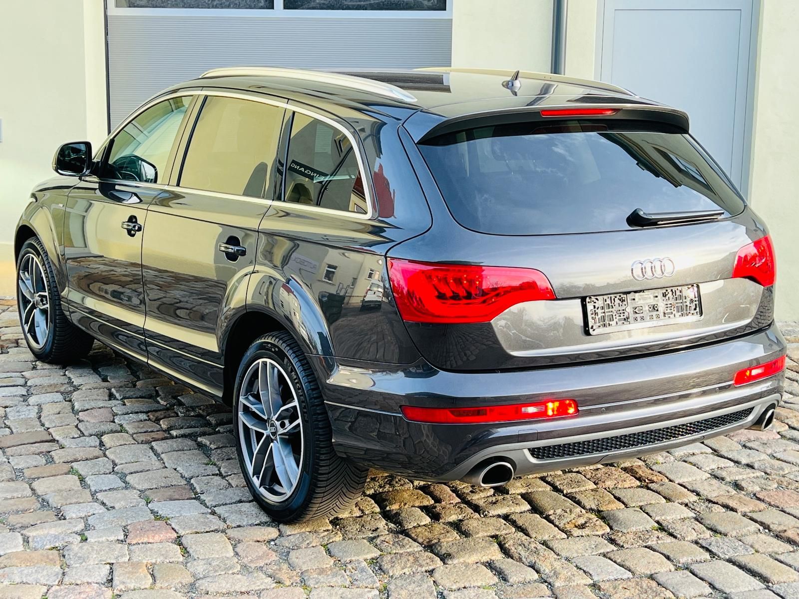 Fahrzeugabbildung Audi Q7 3.0 V6 TDI Quattro +AHK+BOSE+CAM+MEMORY+