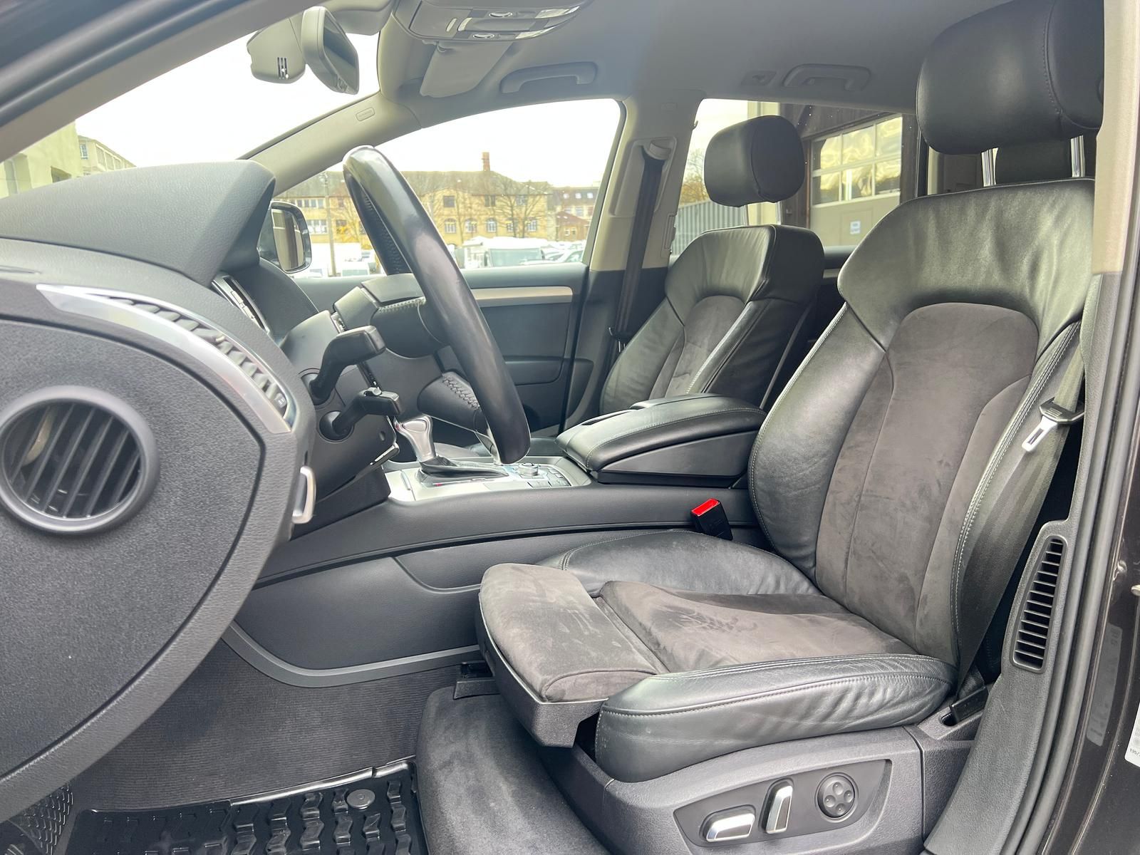 Fahrzeugabbildung Audi Q7 3.0 V6 TDI Quattro +AHK+BOSE+CAM+MEMORY+