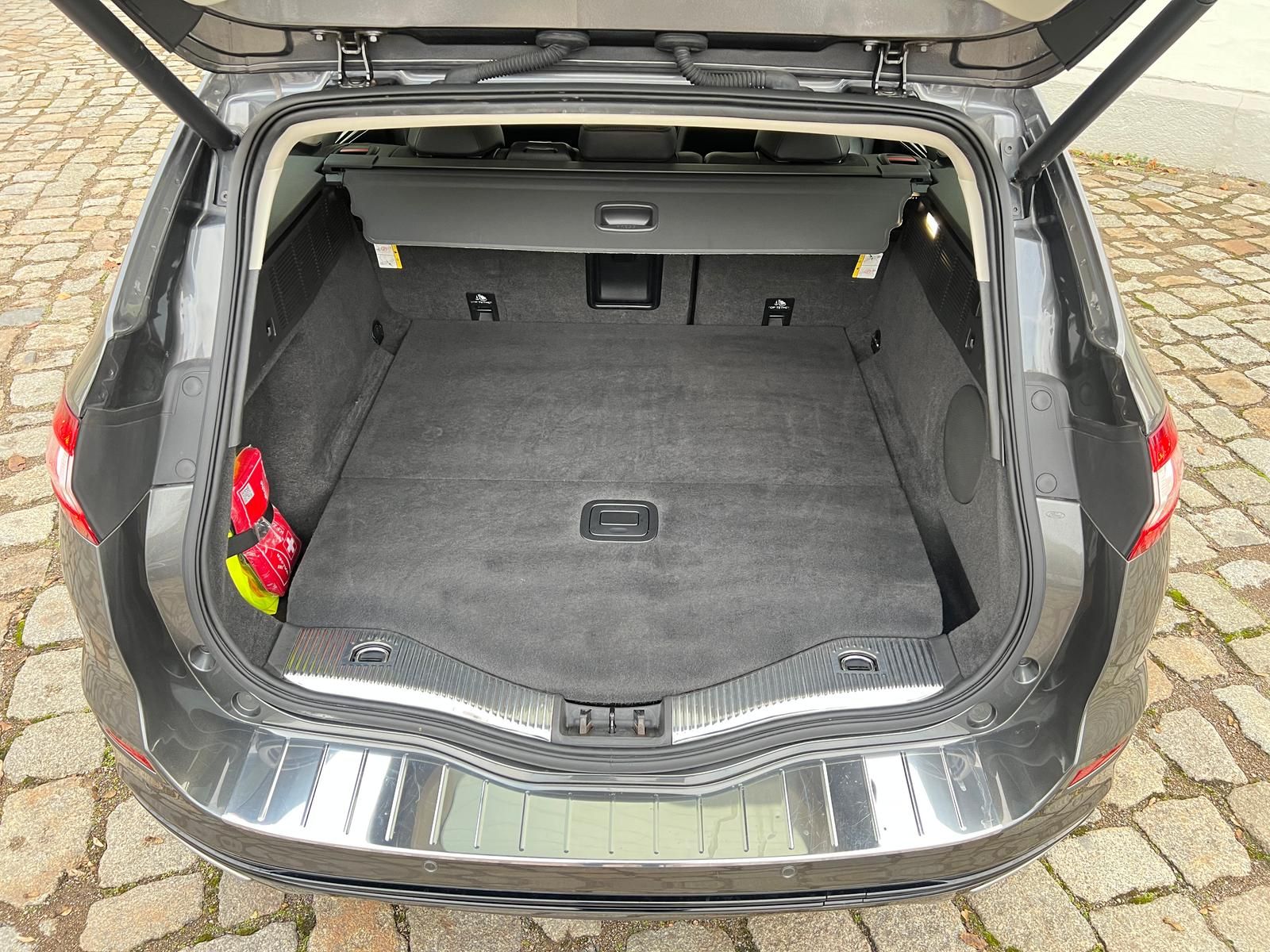 Fahrzeugabbildung Ford Mondeo 2.0 TDCi Titanium +CAM+CARPLAY+DAB+LED+