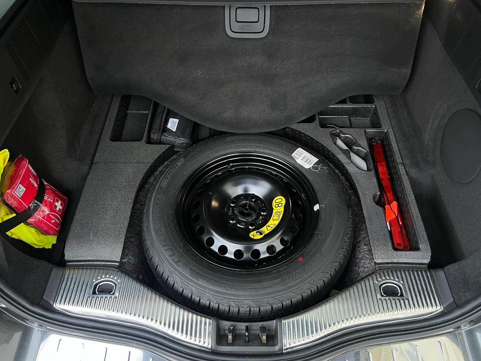 Fahrzeugabbildung Ford Mondeo 2.0 TDCi Titanium +CAM+CARPLAY+DAB+LED+