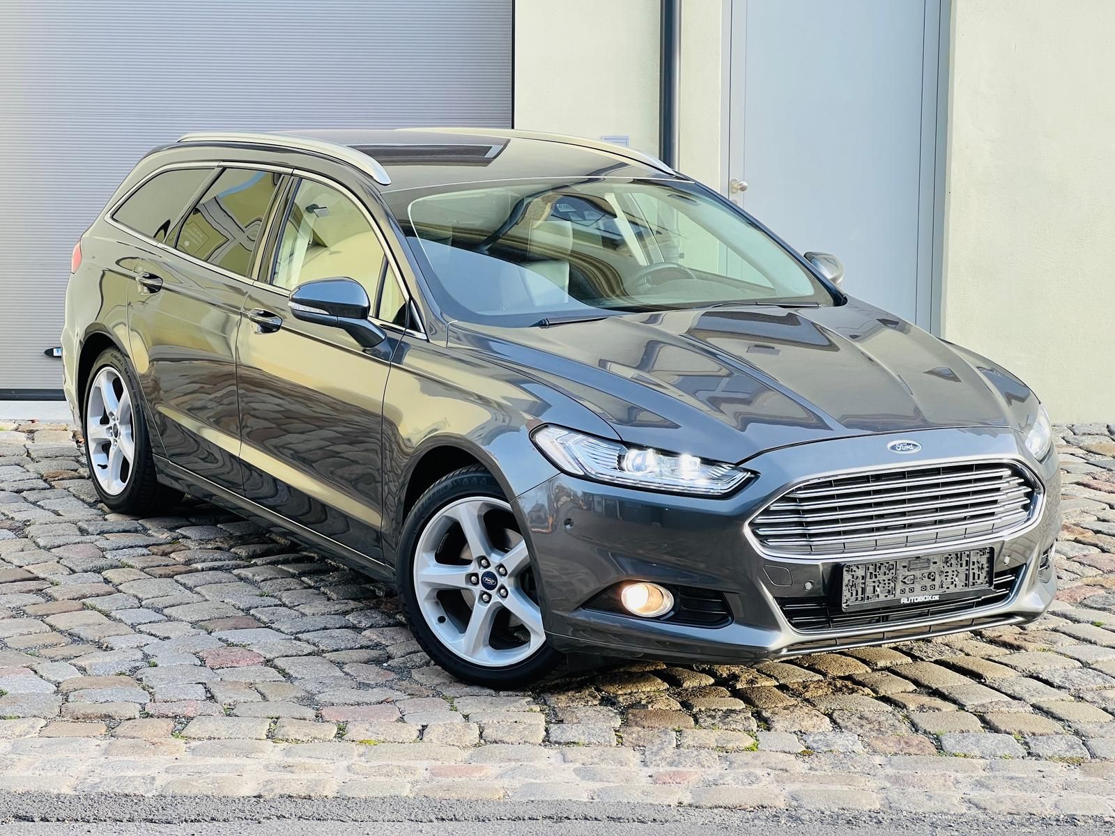 Fahrzeugabbildung Ford Mondeo 2.0 TDCi Titanium +CAM+CARPLAY+DAB+LED+