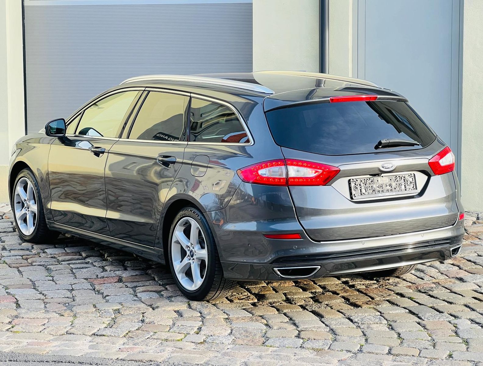 Fahrzeugabbildung Ford Mondeo 2.0 TDCi Titanium +CAM+CARPLAY+DAB+LED+