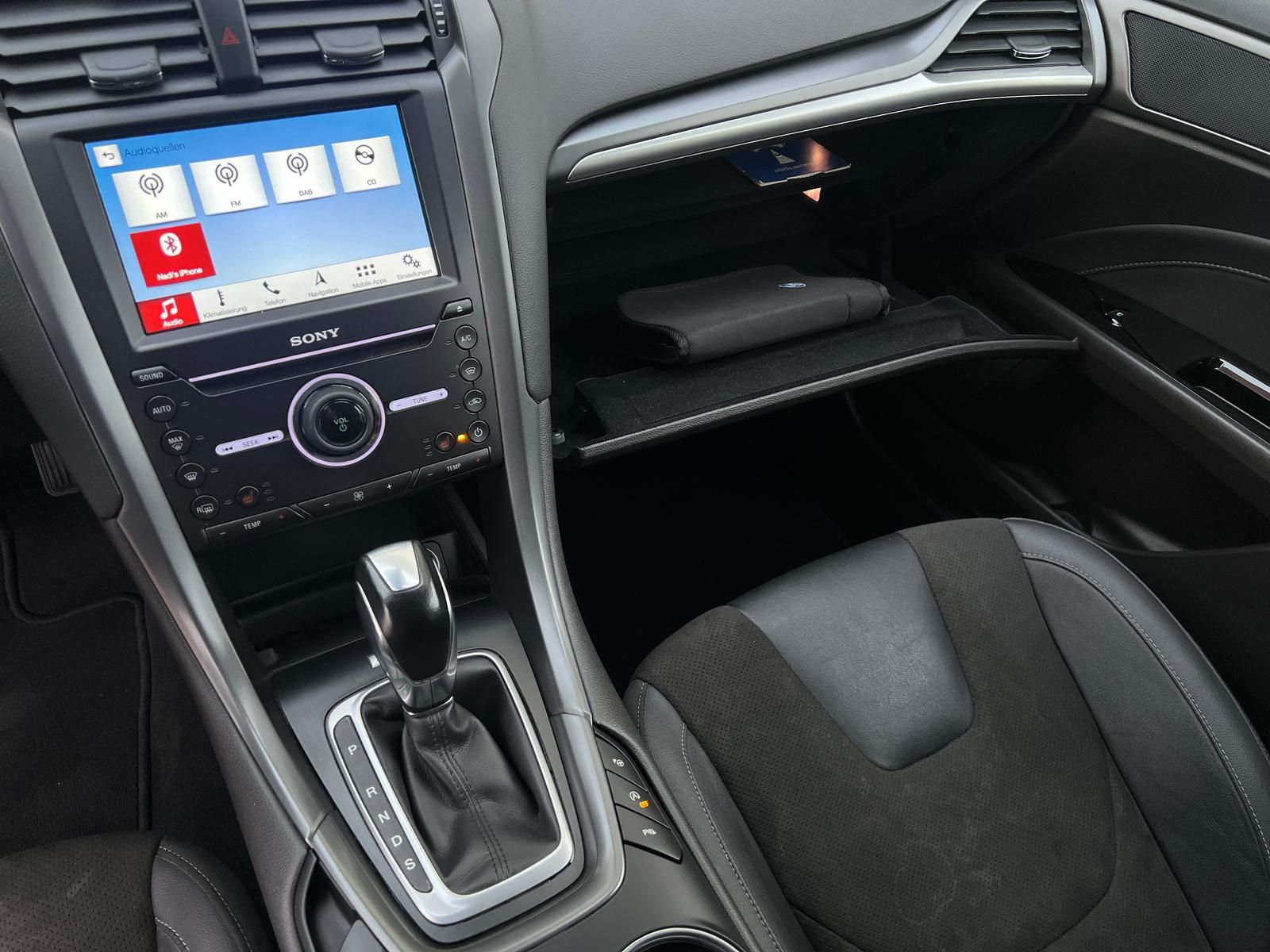 Fahrzeugabbildung Ford Mondeo 2.0 TDCi Titanium +CAM+CARPLAY+DAB+LED+