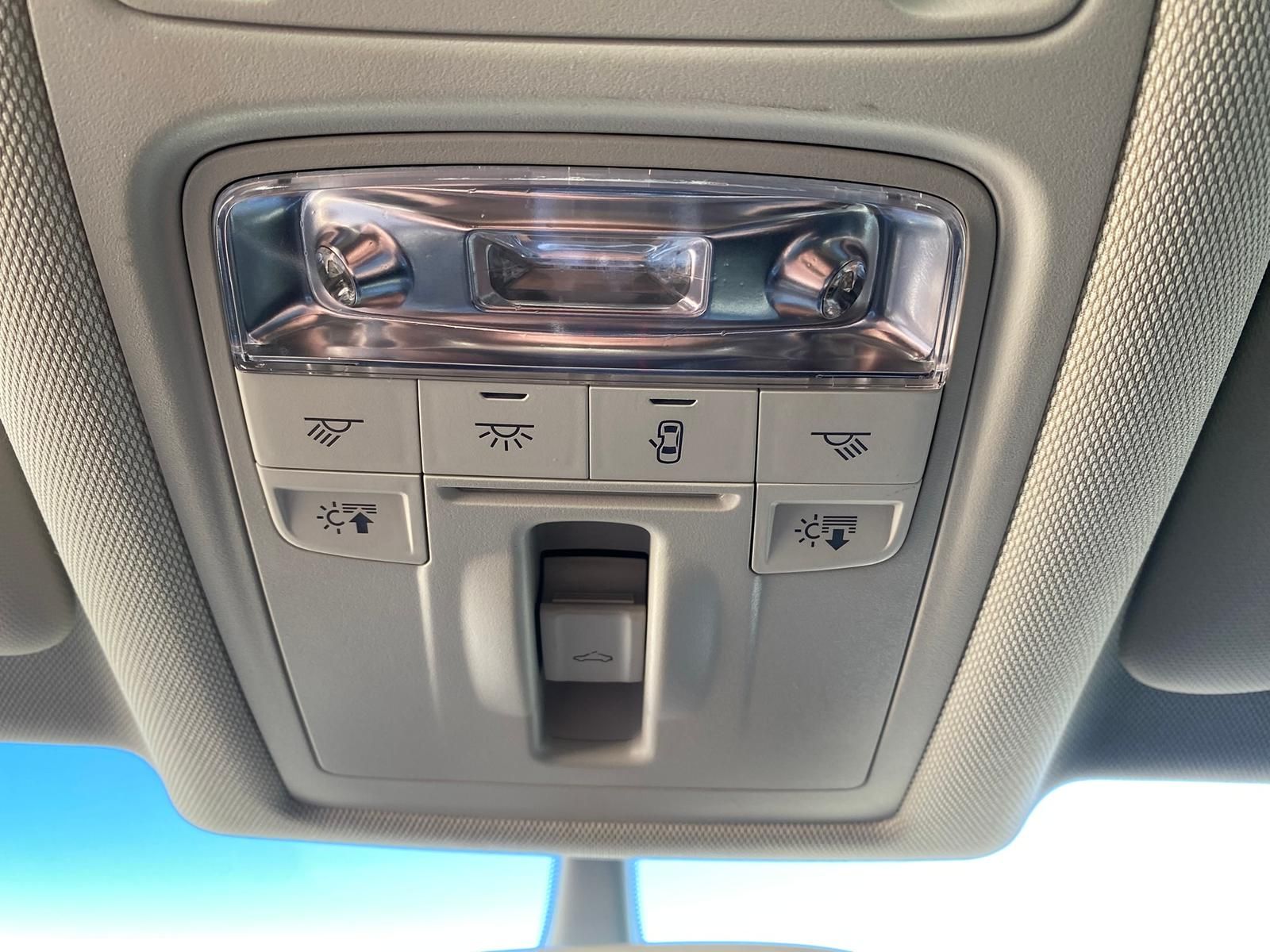 Fahrzeugabbildung Audi Q3 2.0 TFSI Quattro S-LINE +BT+PANO+NAVI+XENON+