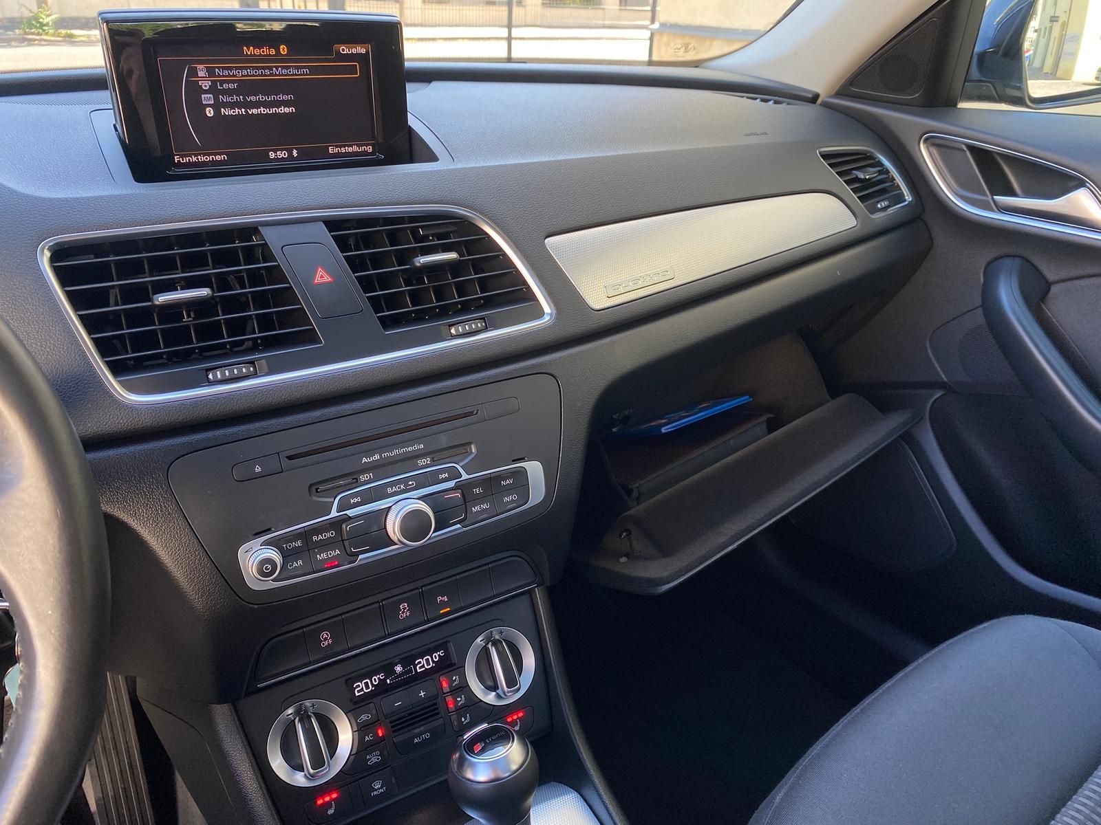 Fahrzeugabbildung Audi Q3 2.0 TFSI Quattro S-LINE +BT+PANO+NAVI+XENON+