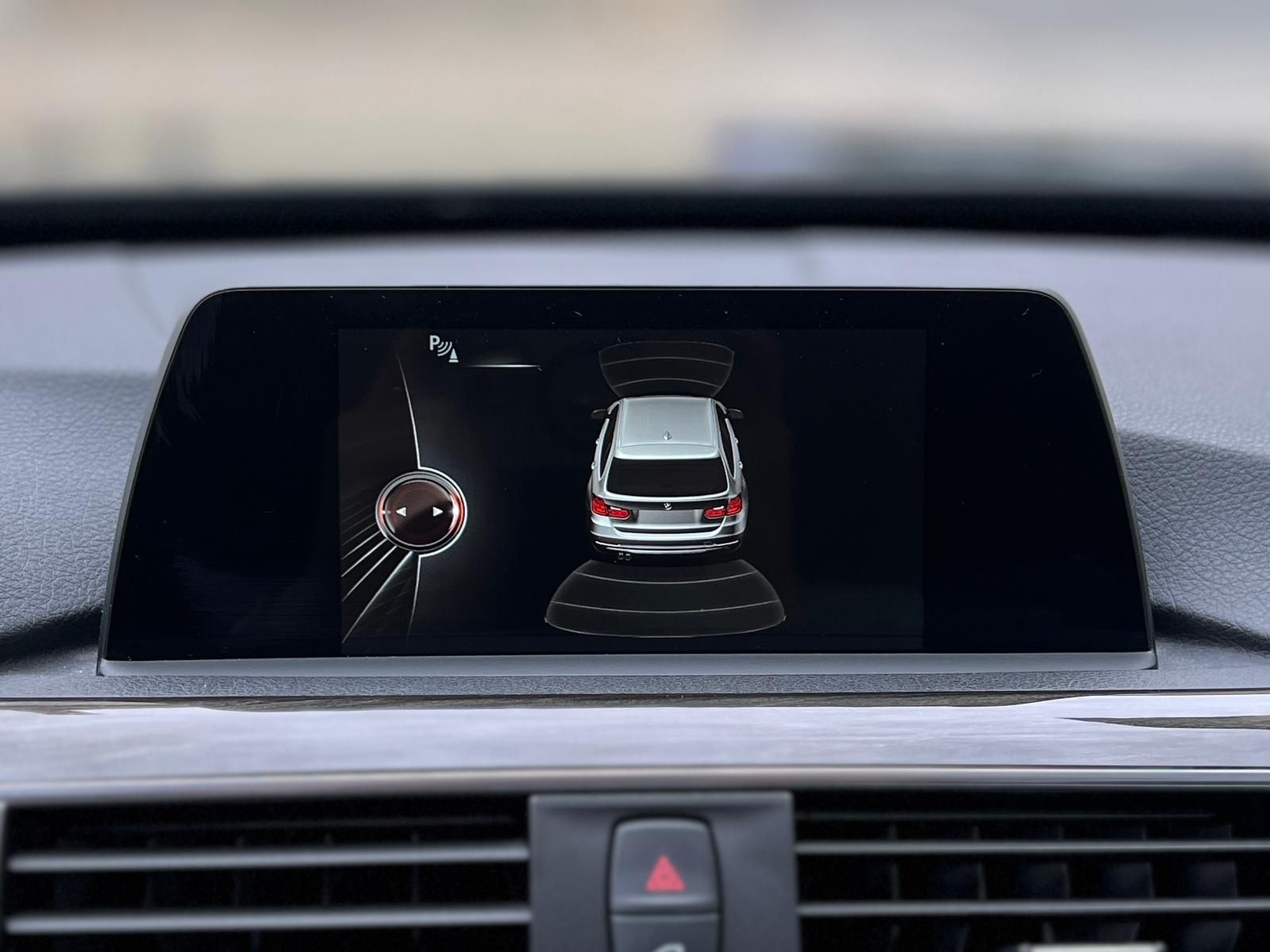 Fahrzeugabbildung BMW 320 d Touring Luxury Line +LED+LEDER+NAVI+PANO+