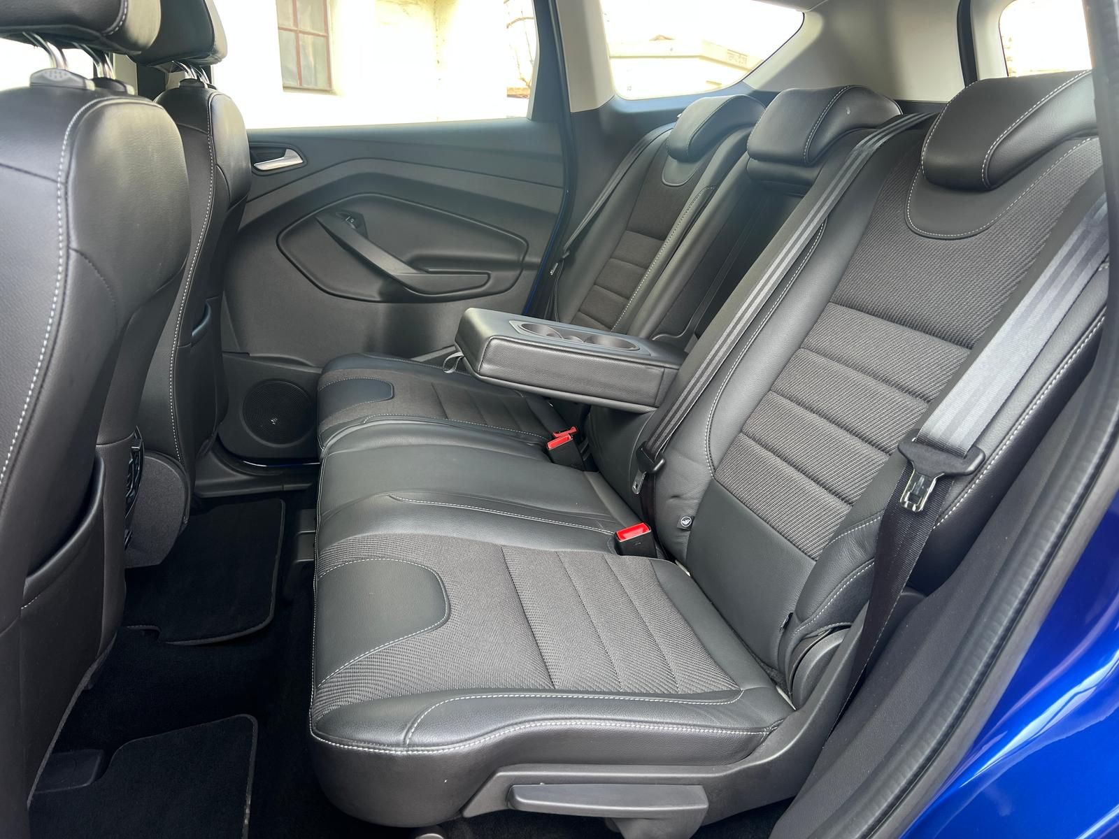 Fahrzeugabbildung Ford Kuga 2.0 TDCi 4x4 Titanium +CAM+NAVI+BI-XENON+