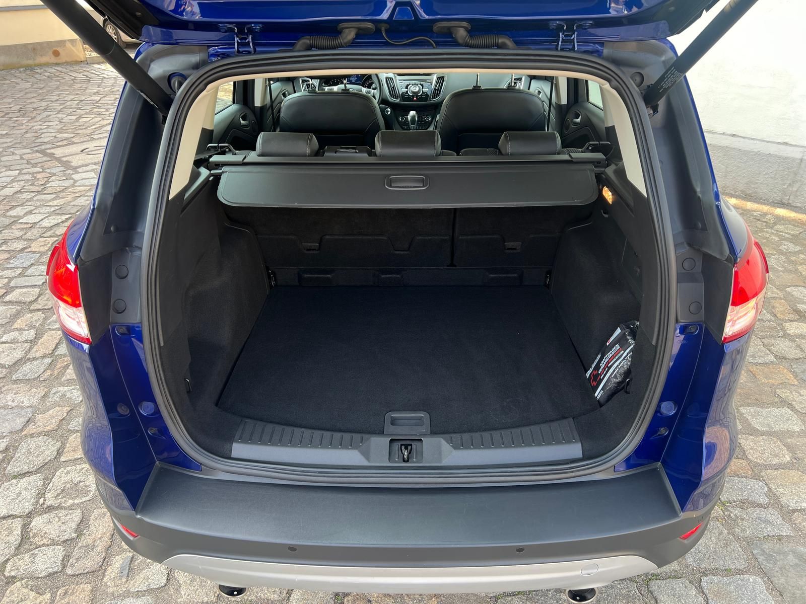 Fahrzeugabbildung Ford Kuga 2.0 TDCi 4x4 Titanium +CAM+NAVI+BI-XENON+