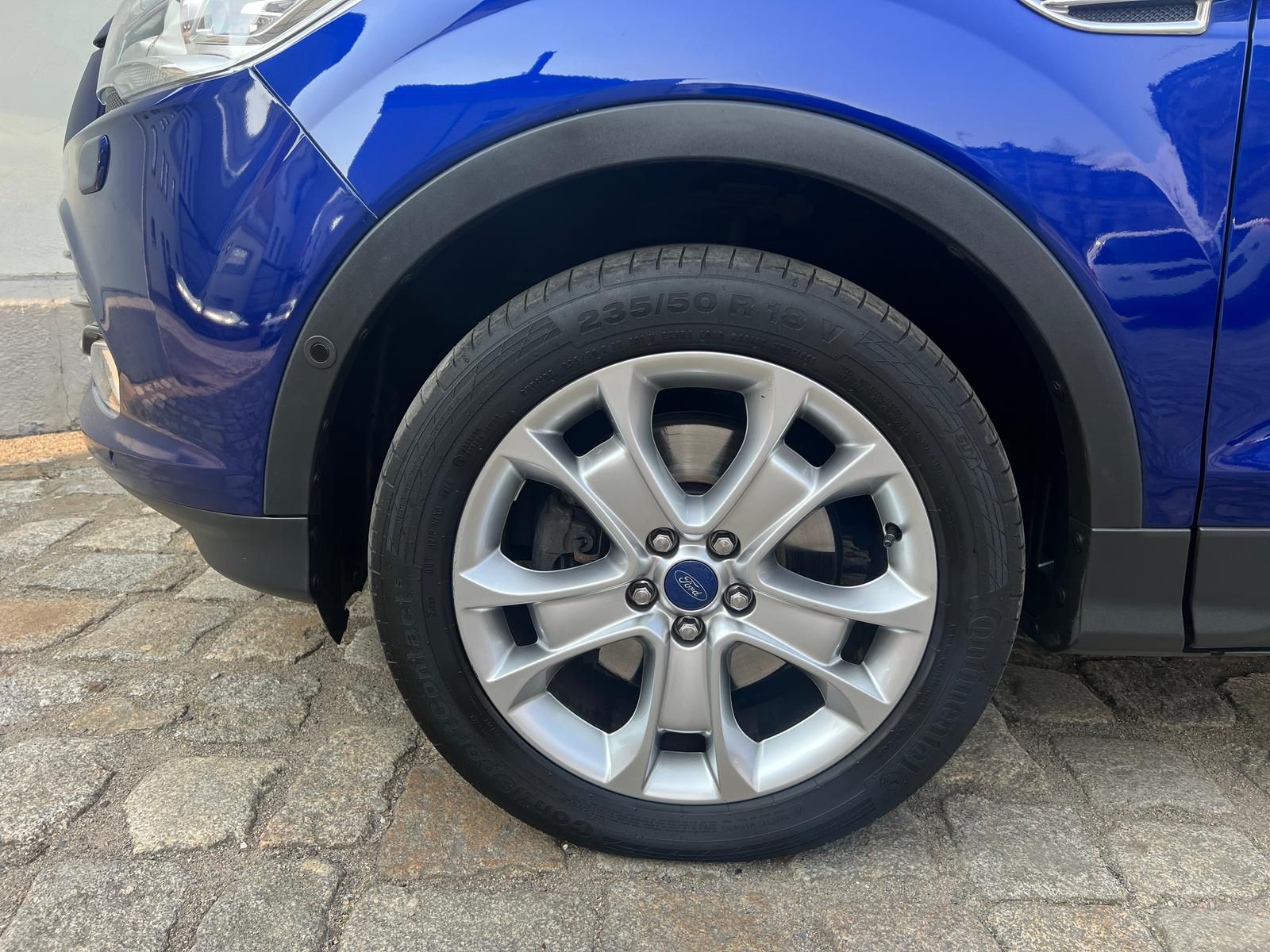 Fahrzeugabbildung Ford Kuga 2.0 TDCi 4x4 Titanium +CAM+NAVI+BI-XENON+