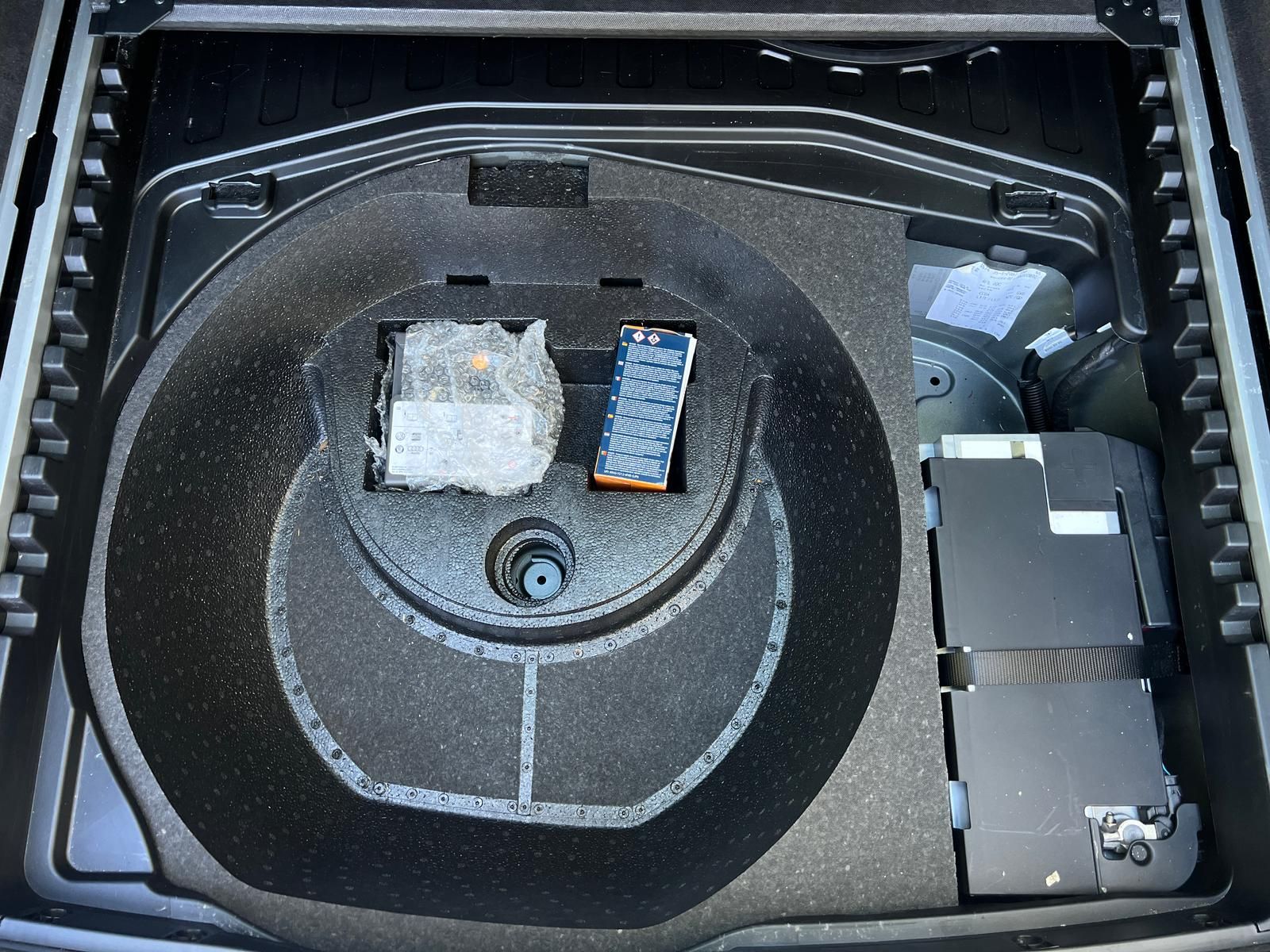 Fahrzeugabbildung Audi A6 Avant 2.8 V6 FSI +Bi-XENON+BT+SHZ+NAVI+2xPDC+