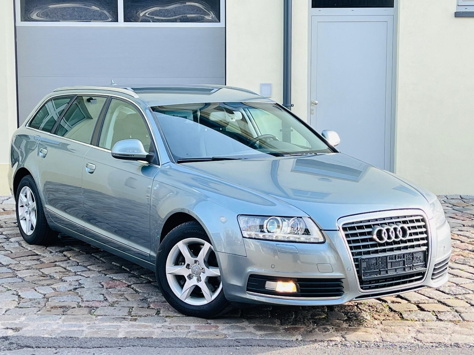 Fahrzeugabbildung Audi A6 Avant 2.8 V6 FSI +Bi-XENON+BT+SHZ+NAVI+2xPDC+