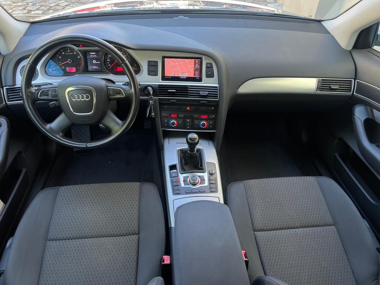 Fahrzeugabbildung Audi A6 Avant 2.8 V6 FSI +Bi-XENON+BT+SHZ+NAVI+2xPDC+
