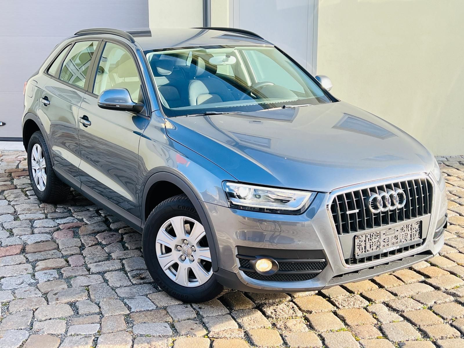 Fahrzeugabbildung Audi Q3 2.0 TFSI DSG Quattro +AHK+XENON+PDC+SHZ+
