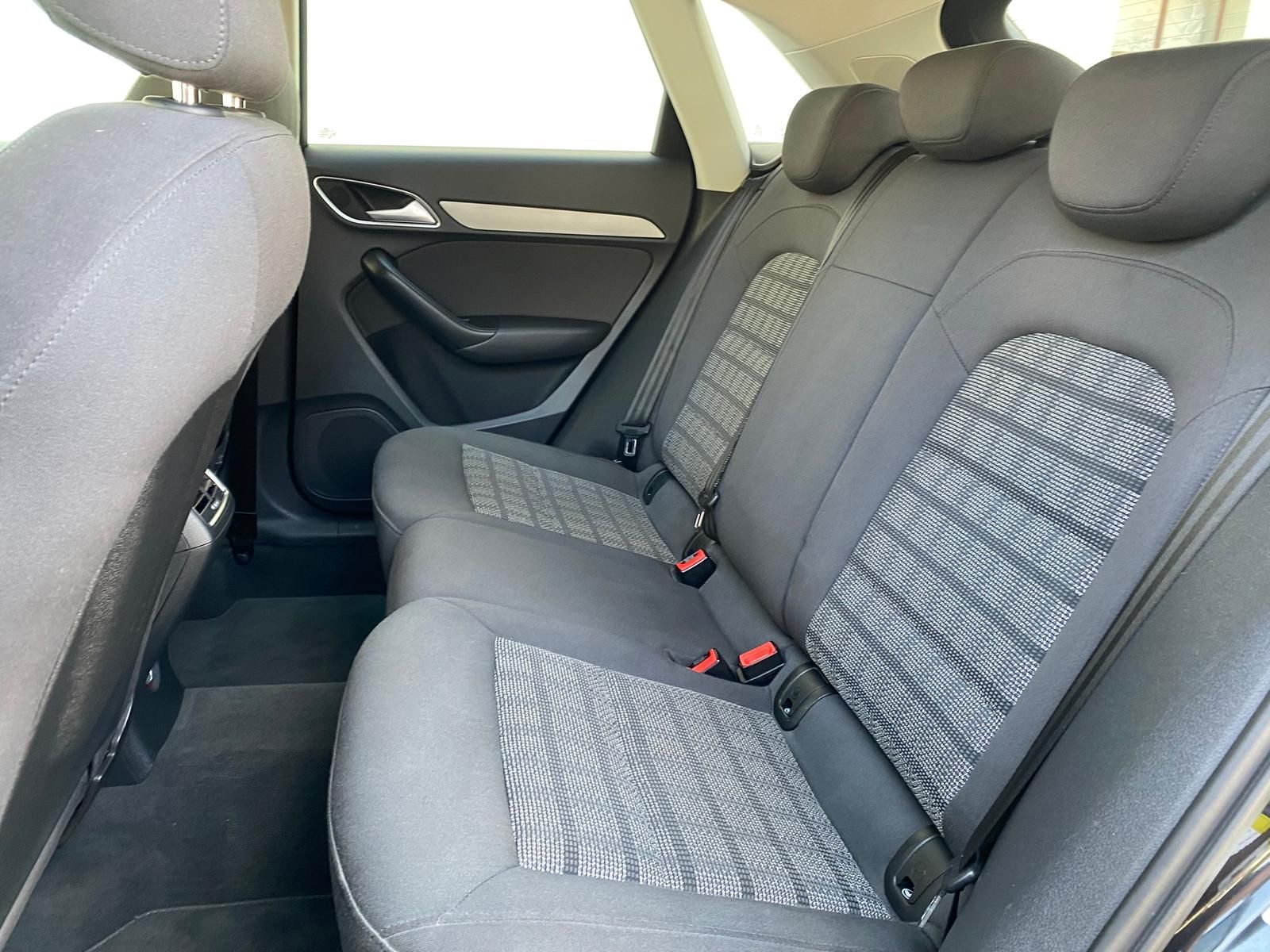 Fahrzeugabbildung Audi Q3 2.0 TDI quattro +Bi-XENON+BT+NAVI+SHZ+PDC+