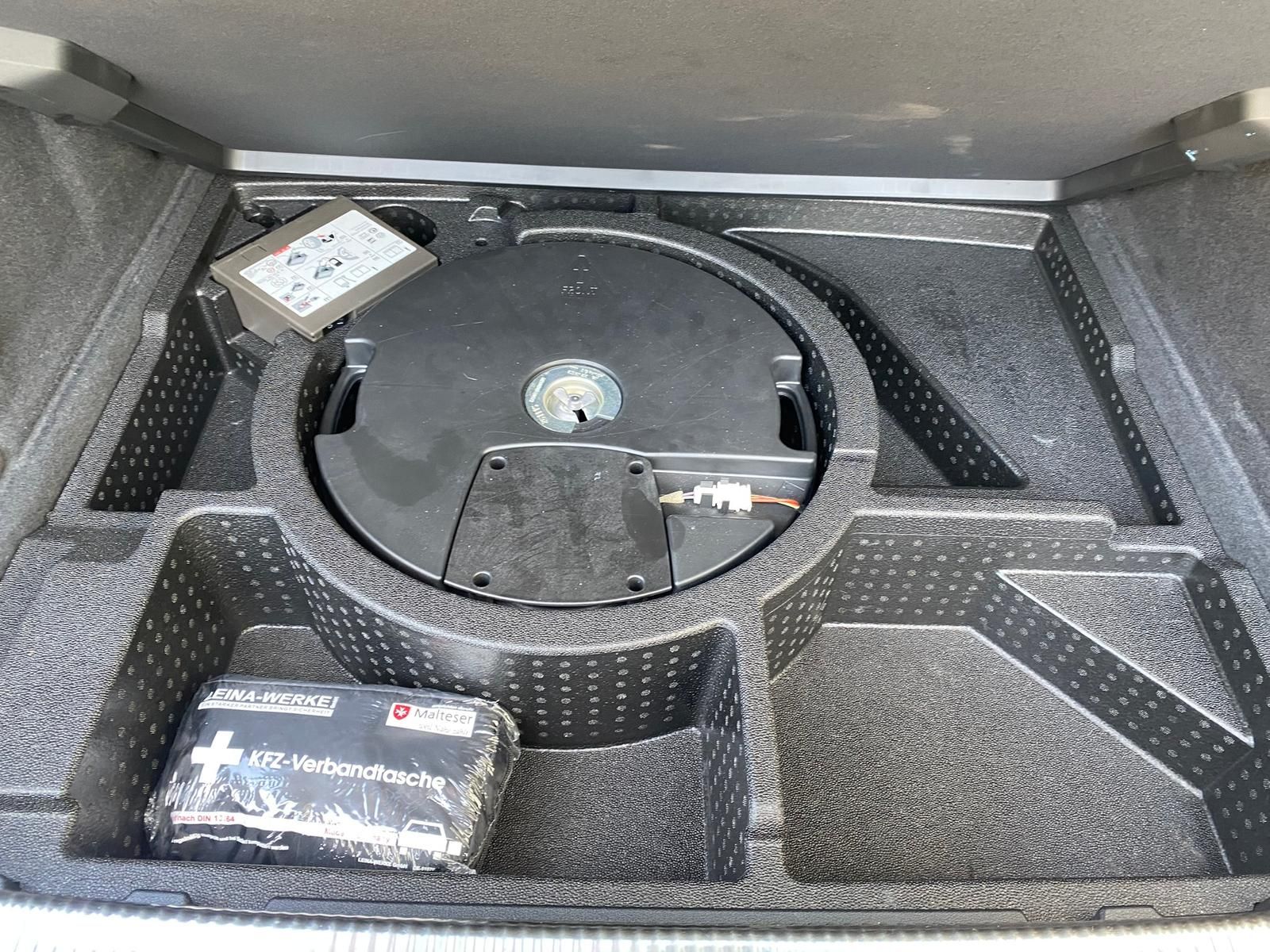 Fahrzeugabbildung Audi Q3 2.0 TDI quattro +Bi-XENON+BT+NAVI+SHZ+PDC+