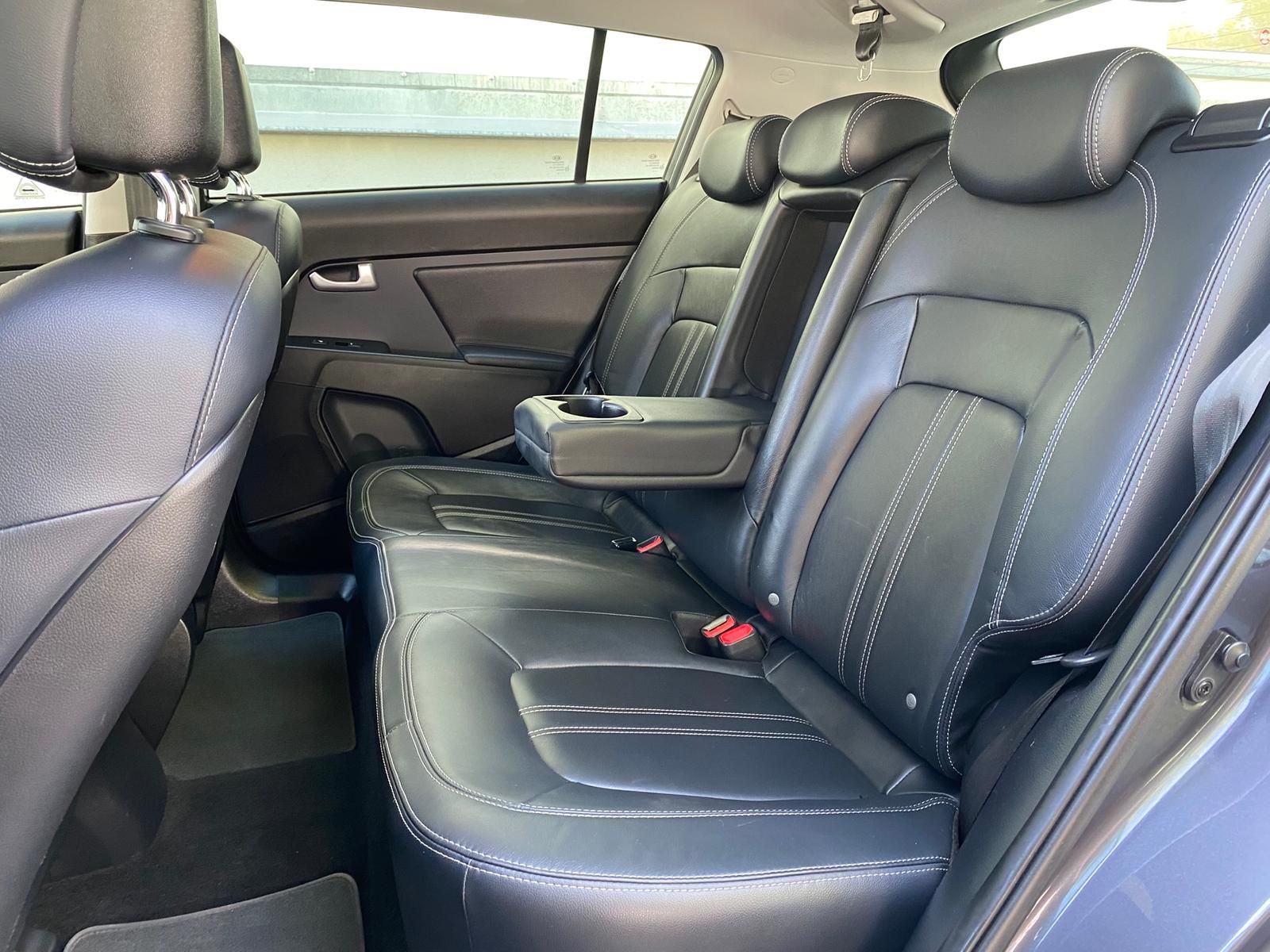 Fahrzeugabbildung Kia Sportage Spirit 4WD +AHK+CAM+PANO+L+N+X+