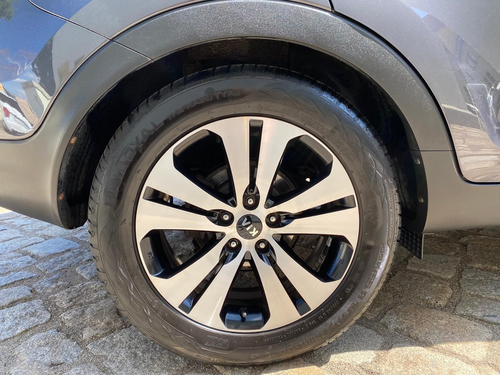 Fahrzeugabbildung Kia Sportage Spirit 4WD +AHK+CAM+PANO+L+N+X+