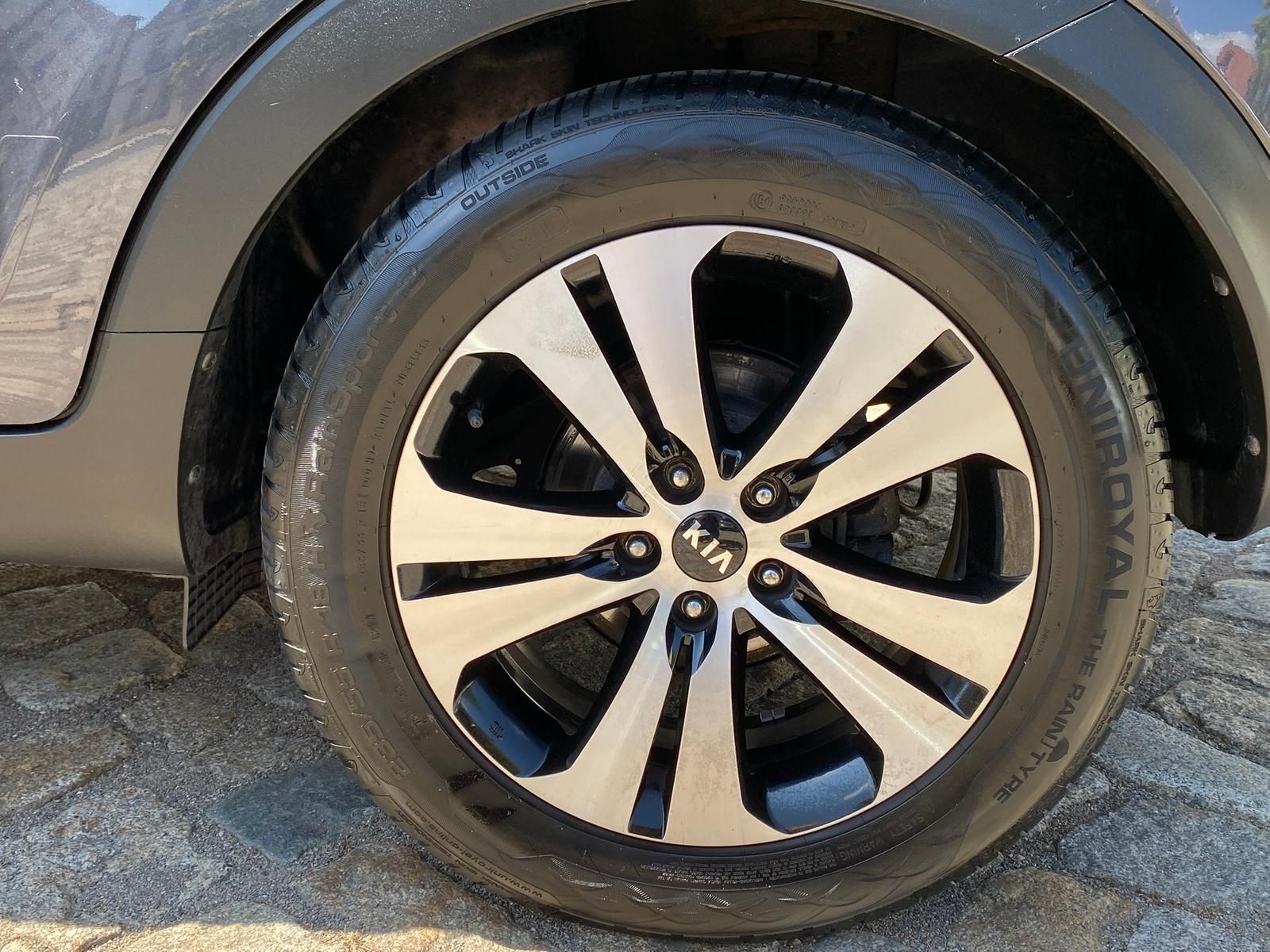 Fahrzeugabbildung Kia Sportage Spirit 4WD +AHK+CAM+PANO+L+N+X+